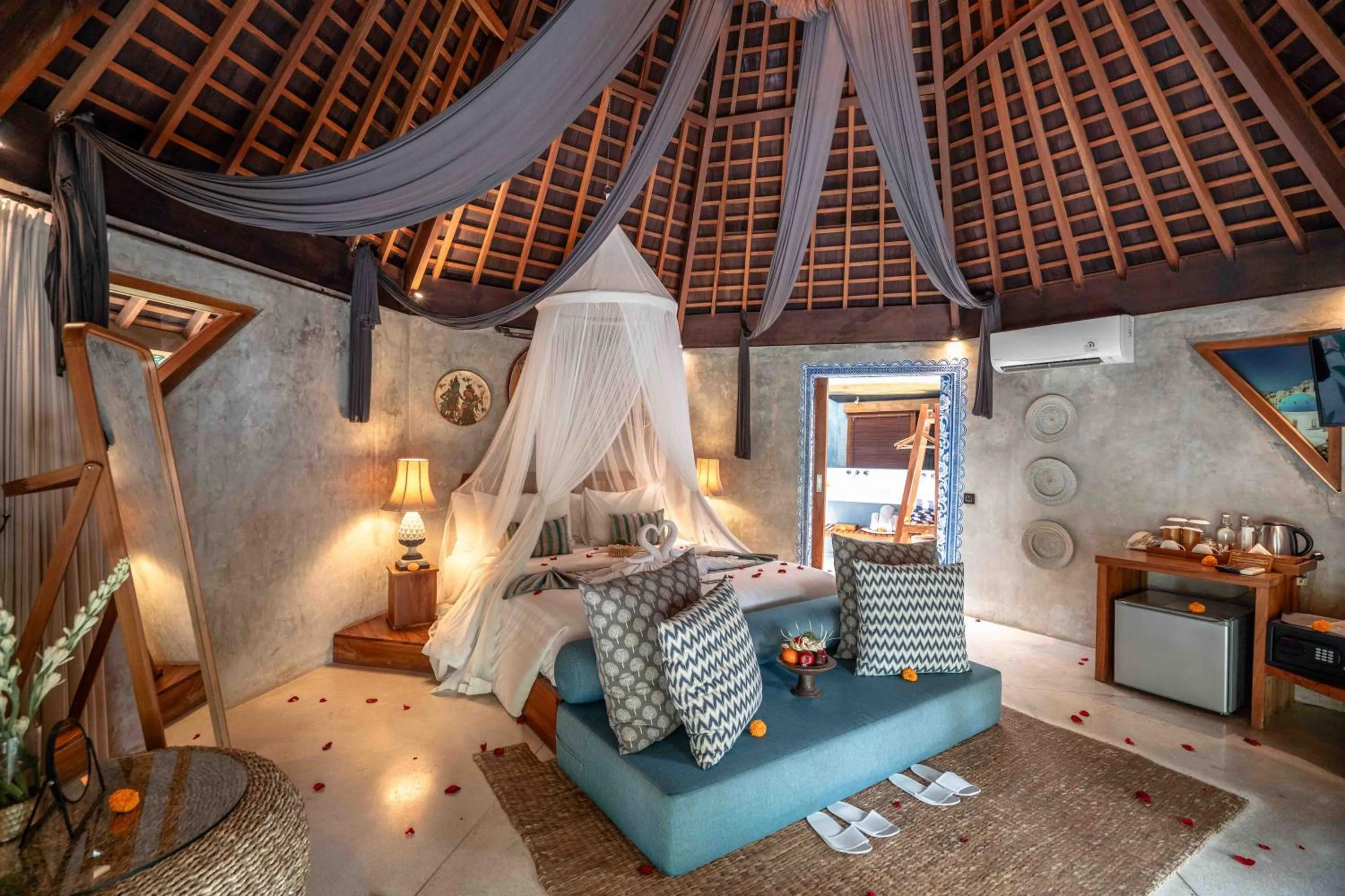 Bed in The Sender Pool Suites