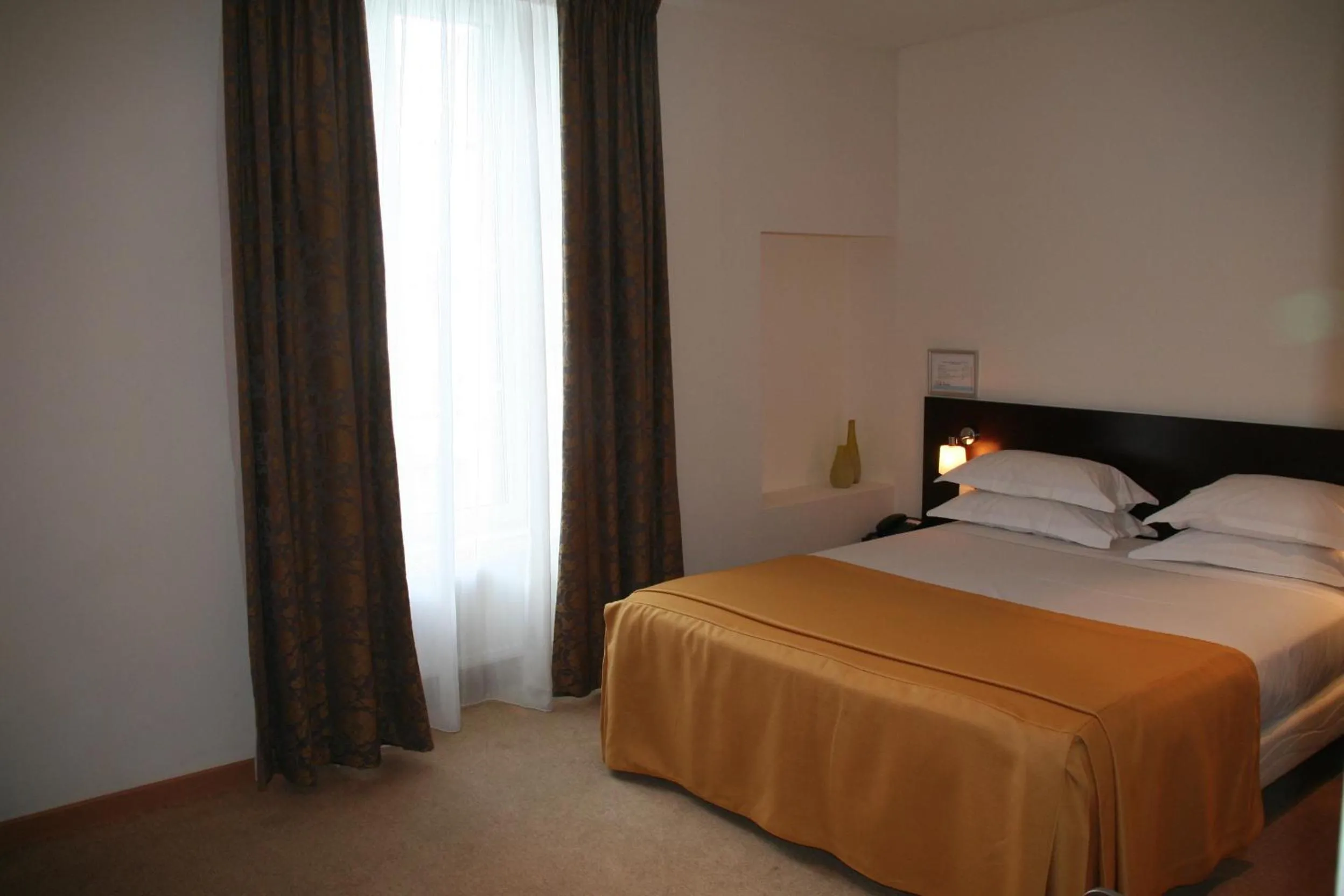 Bedroom, Bed in Hotel La Beauze