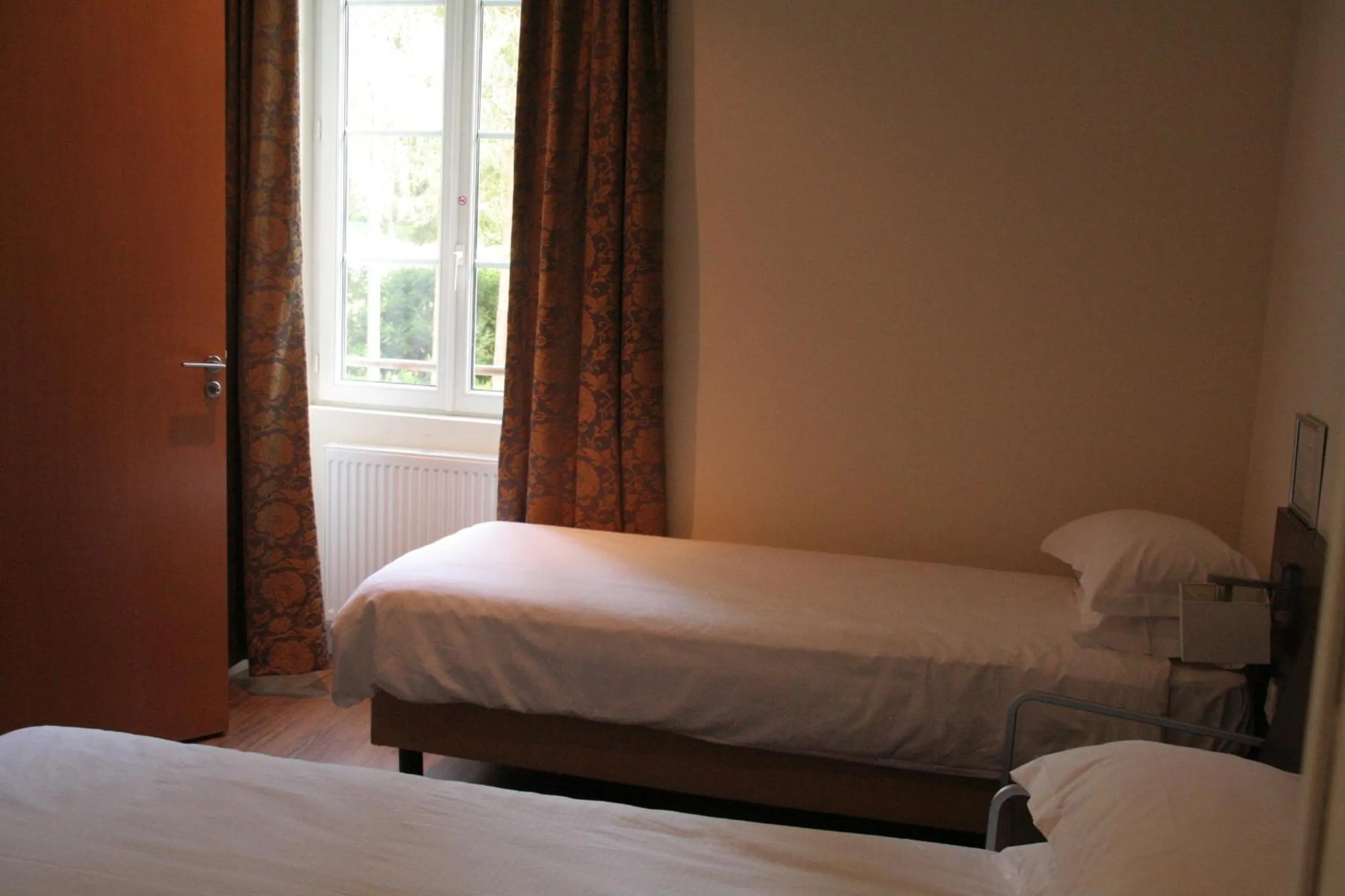 Bedroom, Bed in Hotel La Beauze