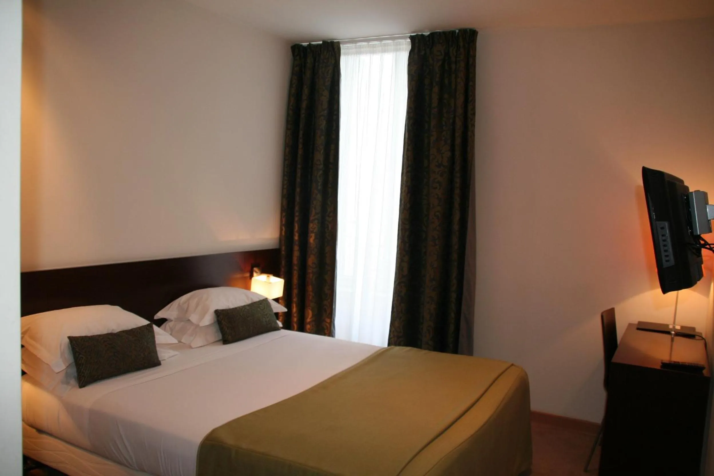 Bedroom, Bed in Hotel La Beauze