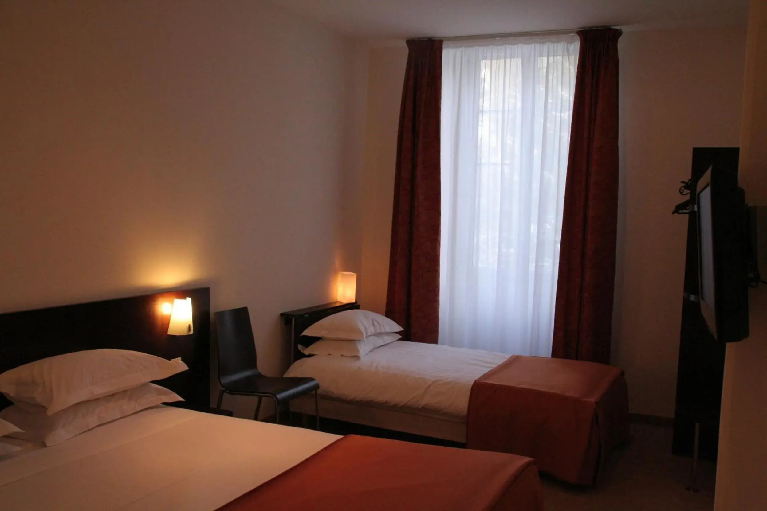 Standard Double or Twin Room with Garden View in Hotel La Beauze Standard Double or Twin Room with Garden View in Hotel La Beauze