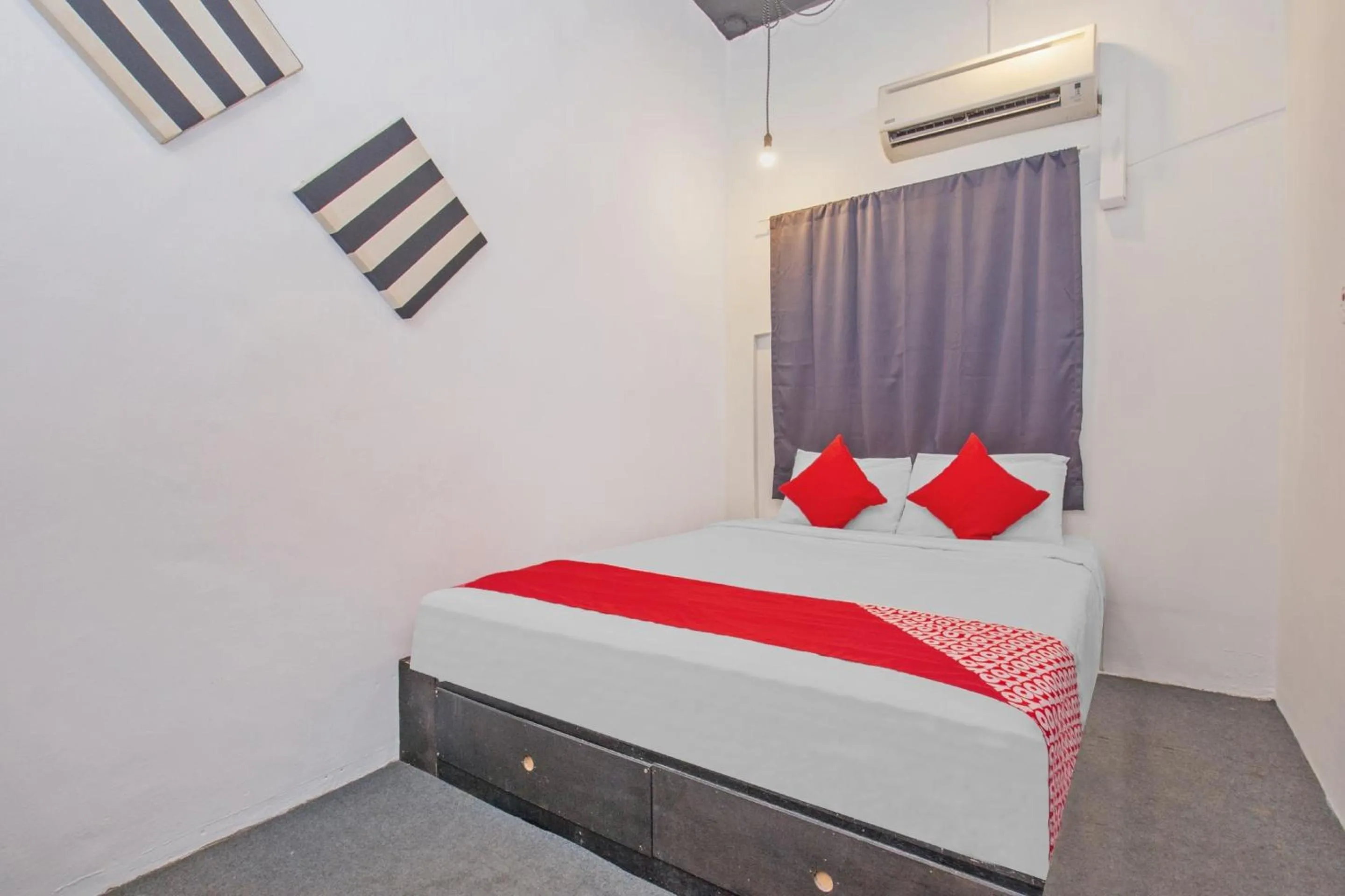 Bedroom, Bed in Hotel O Zzz Hotel