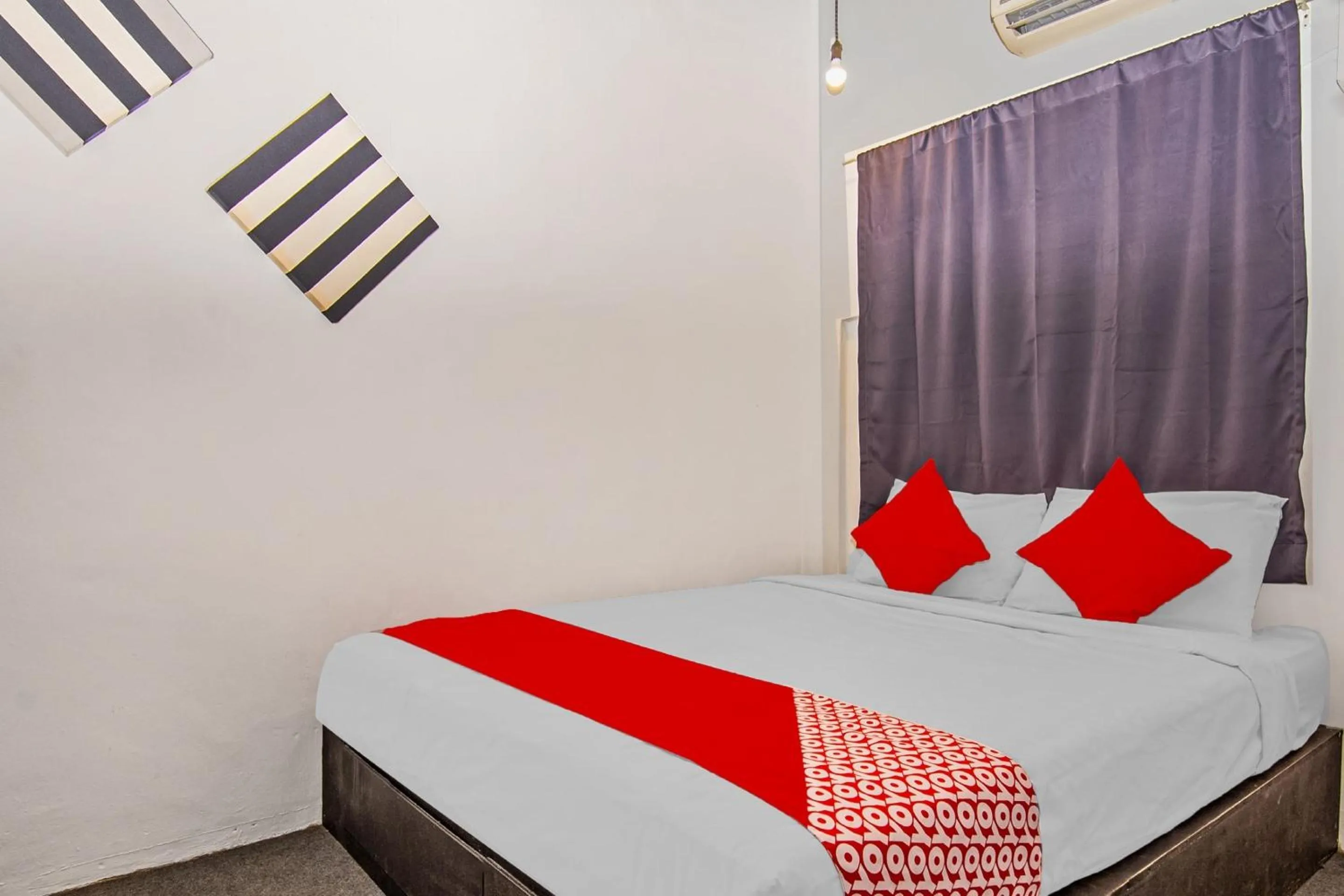 Bedroom, Bed in Hotel O Zzz Hotel