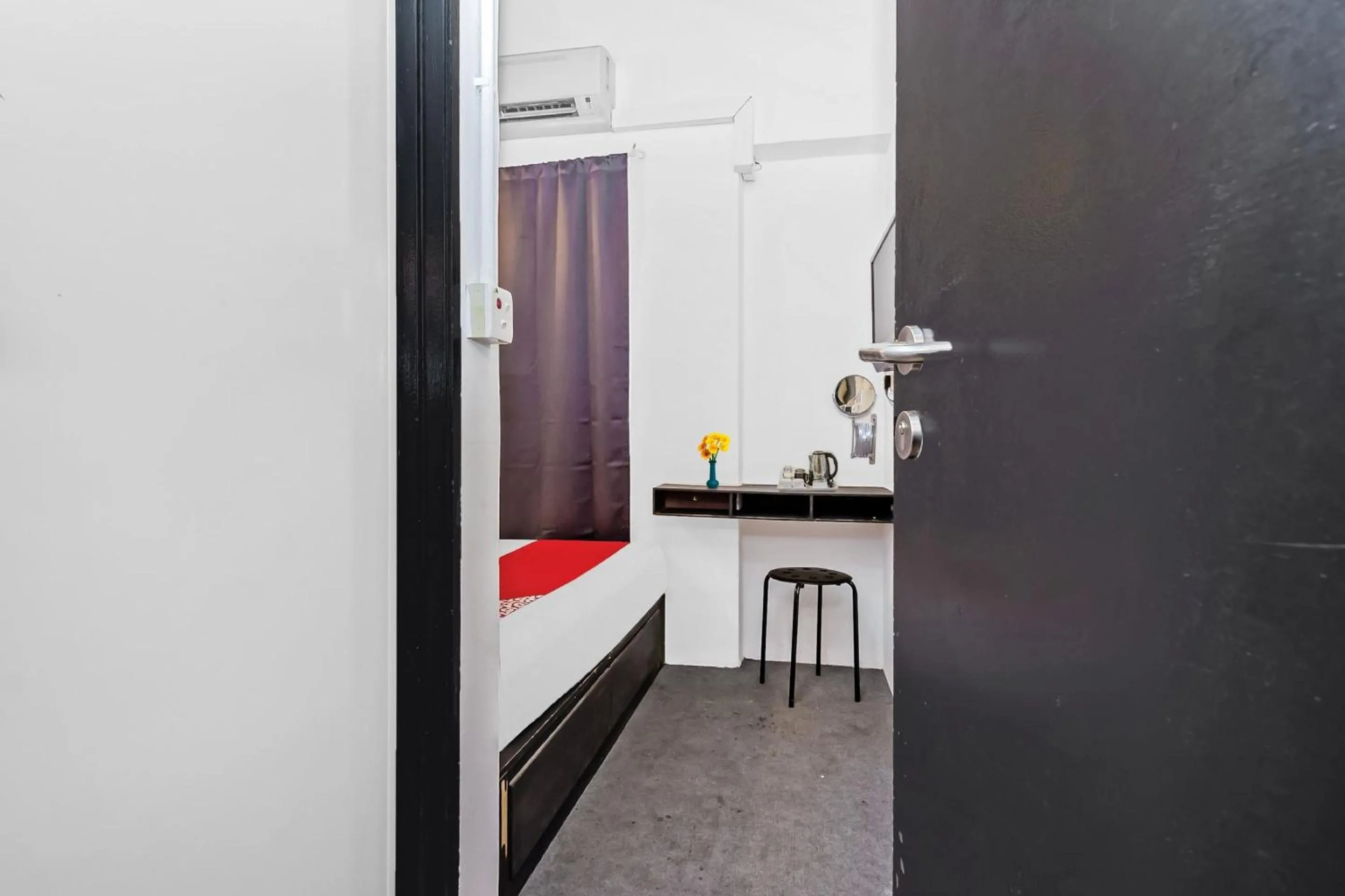 Bedroom, Bed in Hotel O Zzz Hotel