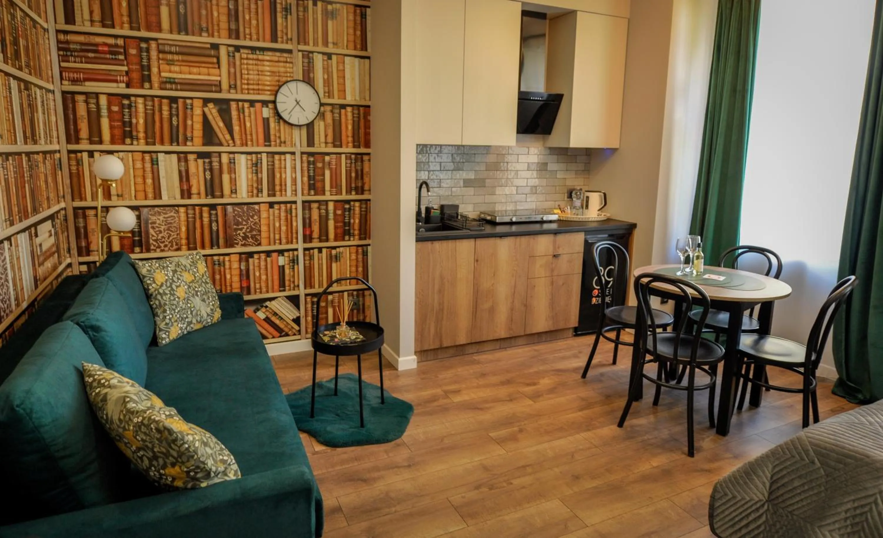 Coffee/tea facilities in Piotrkowska 89 Residence