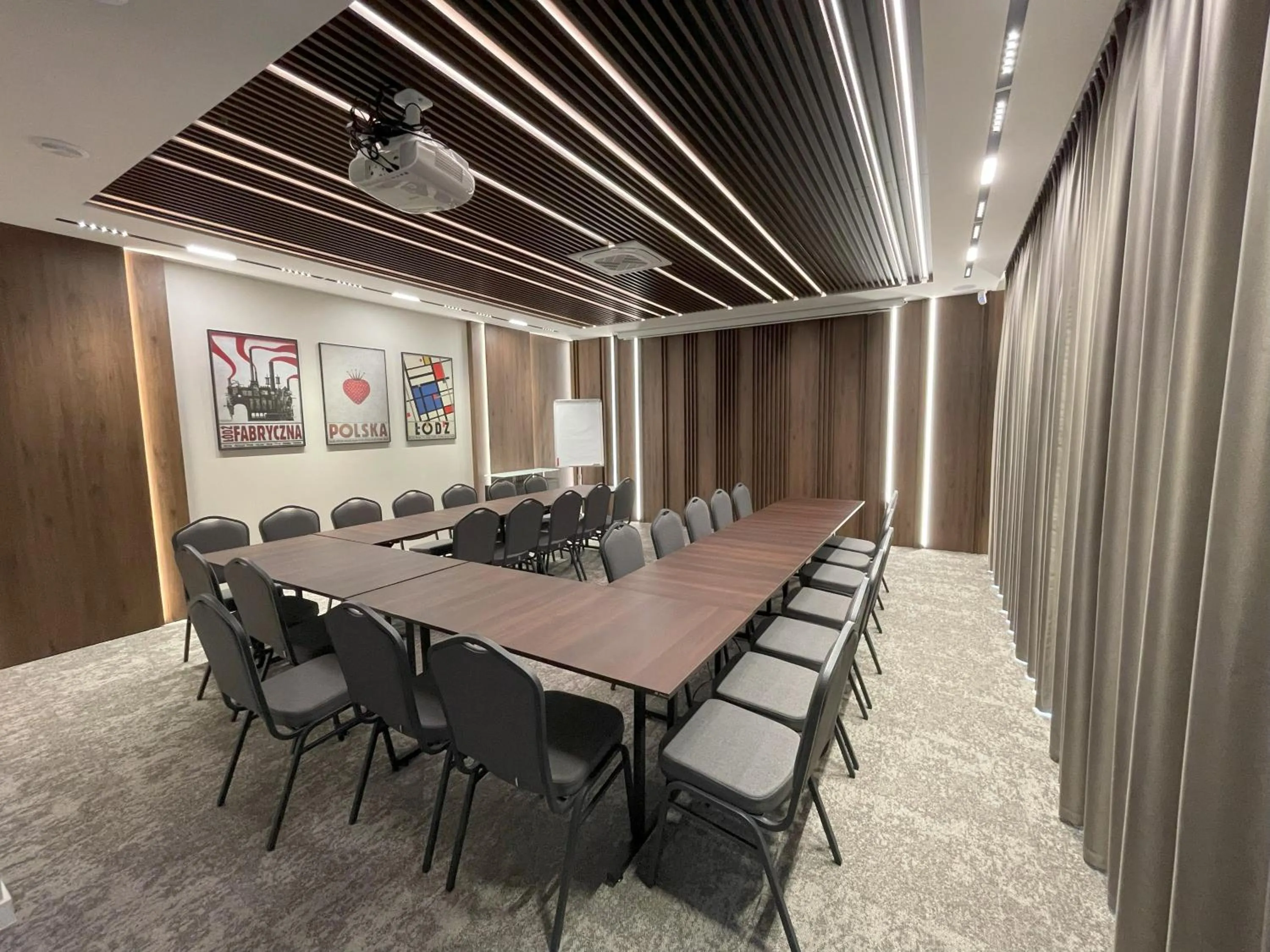 Meeting/conference room in Piotrkowska 89 Residence
