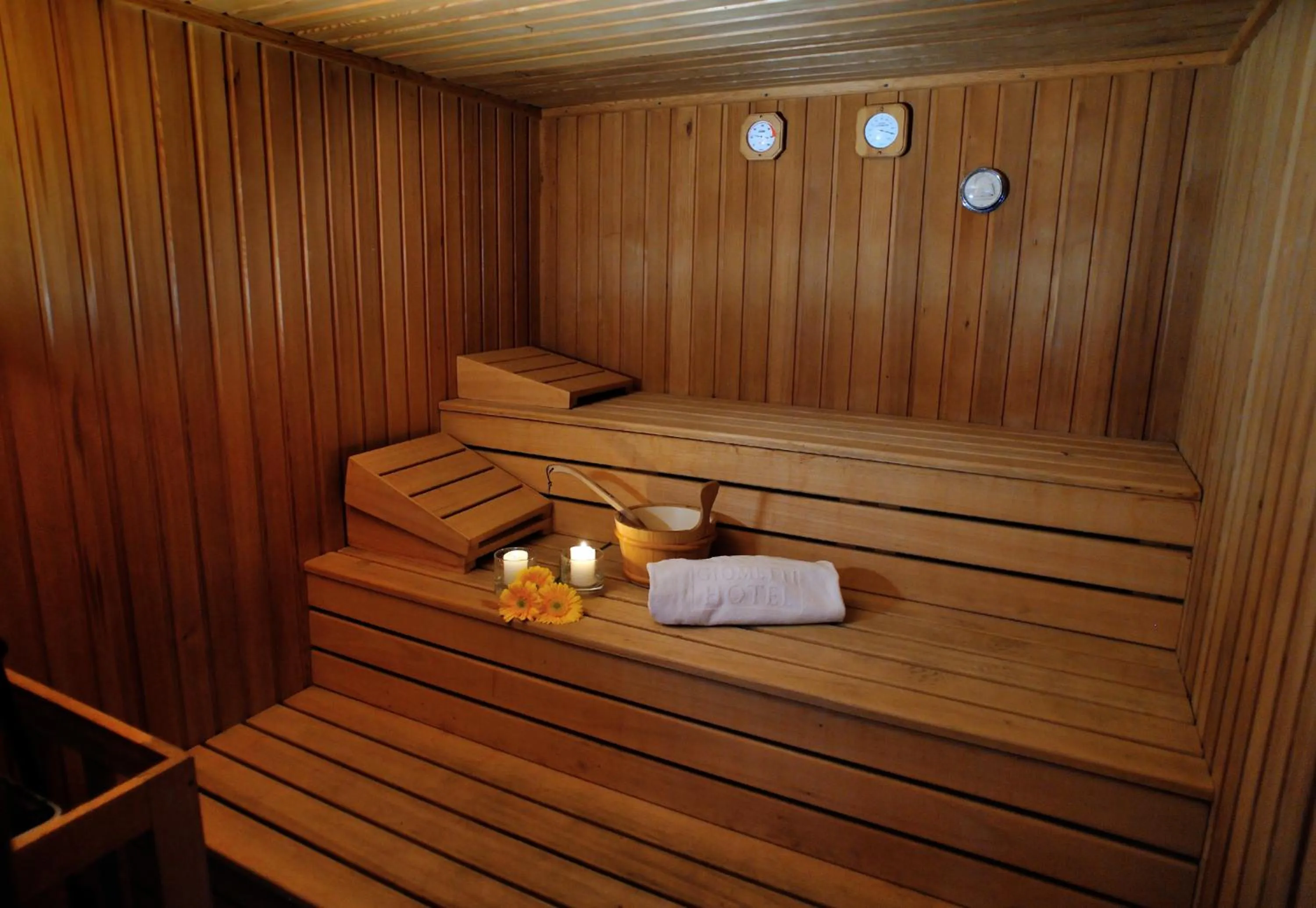 People in Hotel Venus