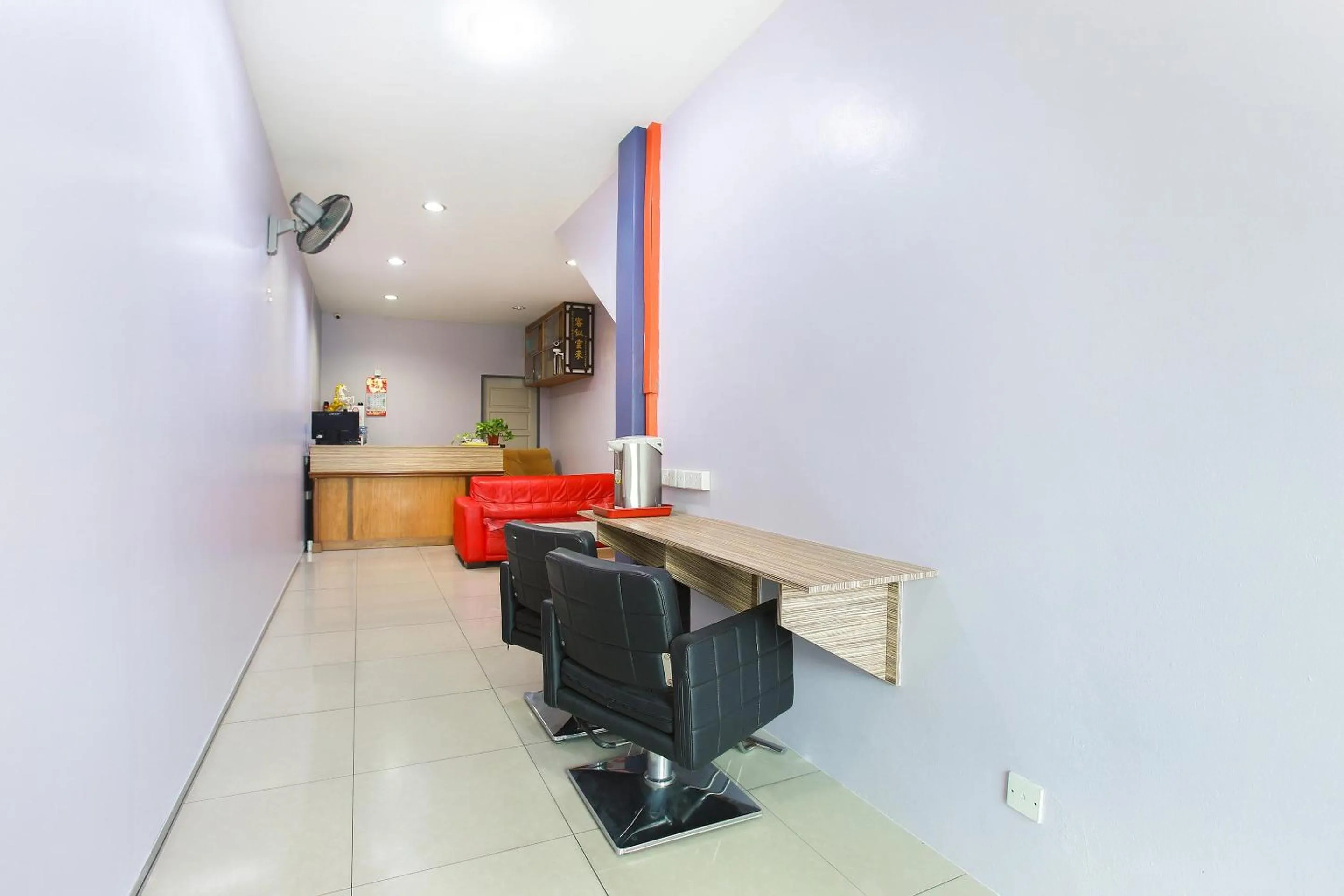 Lobby or reception in OYO 89332 De Hotel