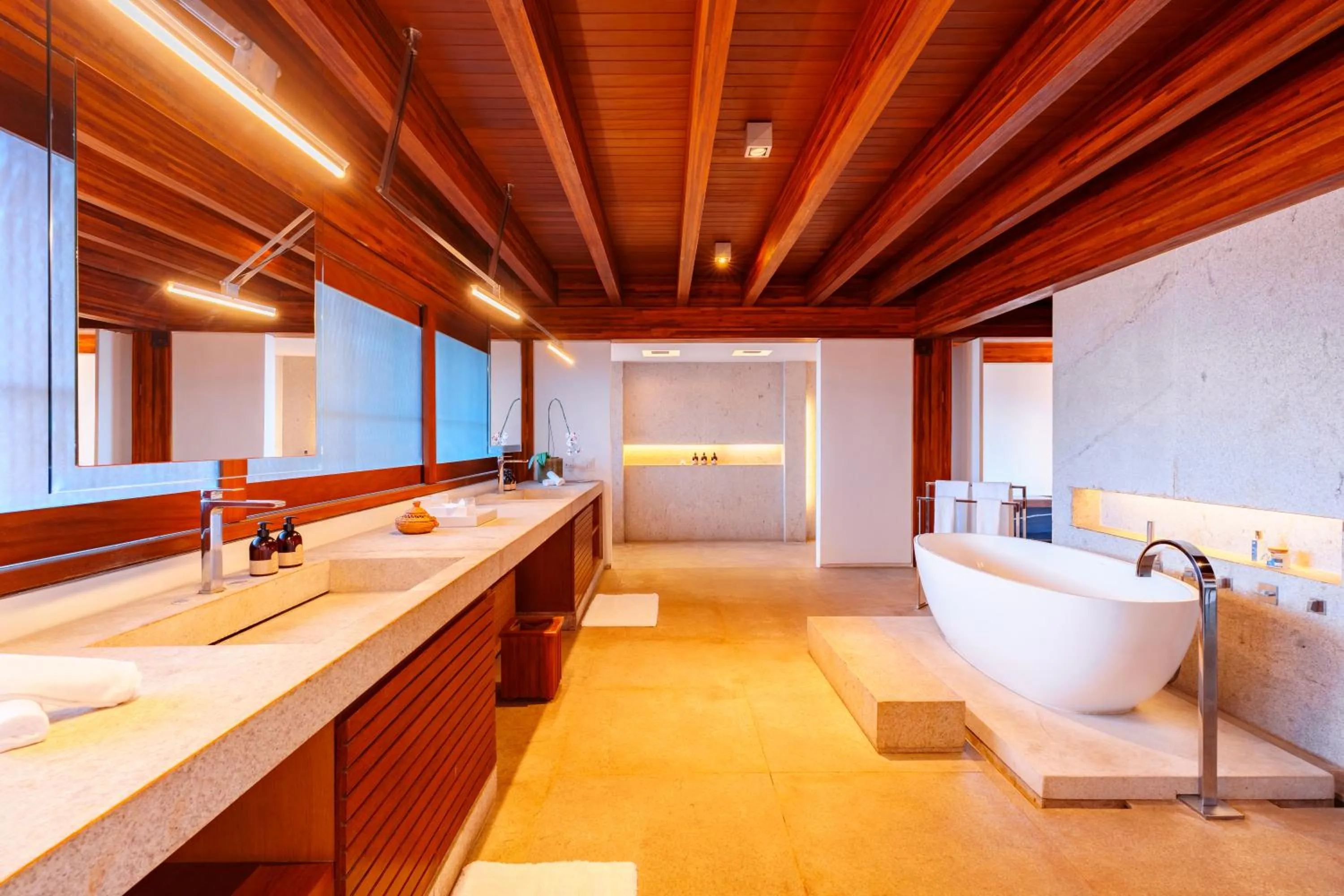 Bath in Zendaya Resort Beach Sport & Spa