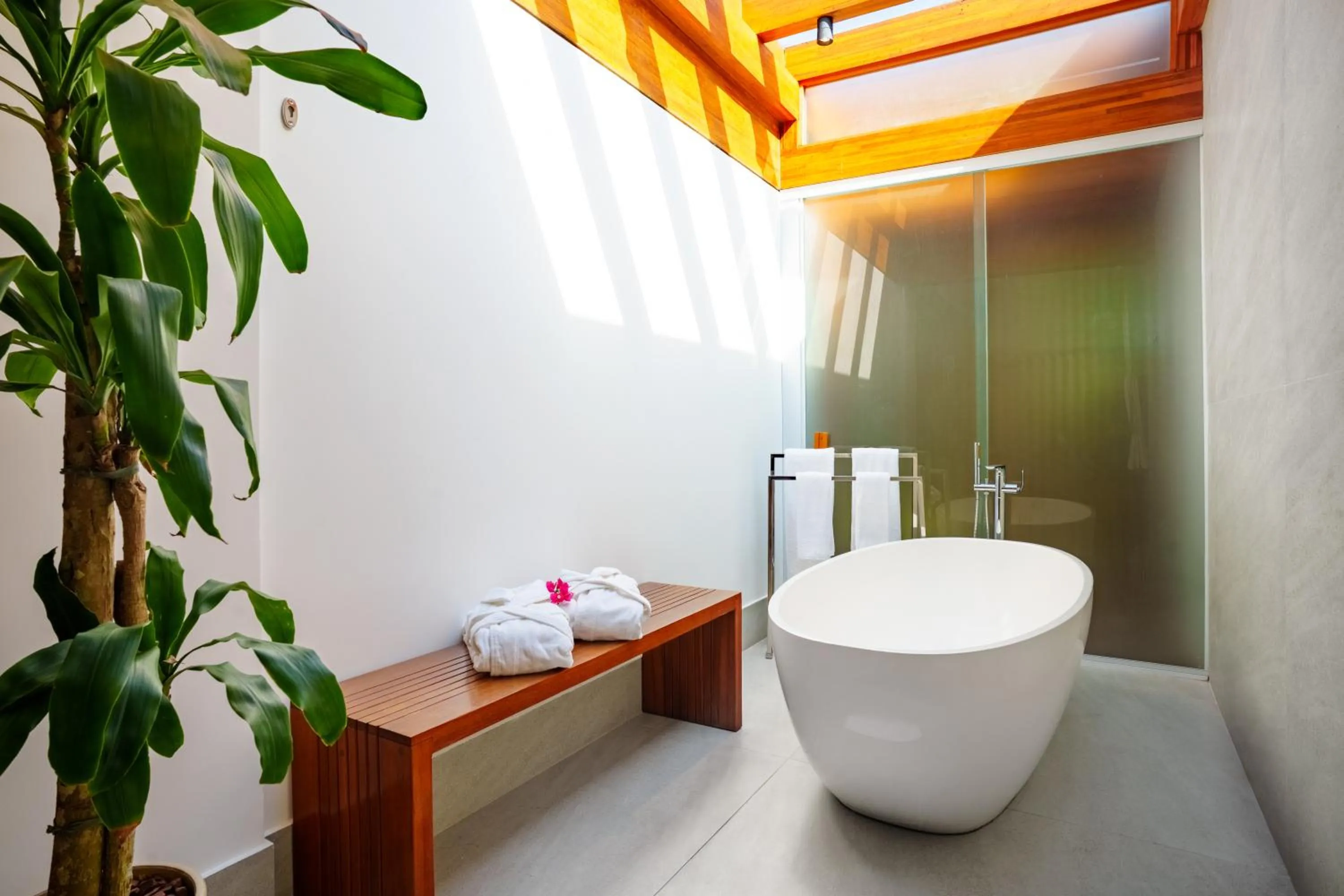 Bath in Zendaya Resort Beach Sport & Spa