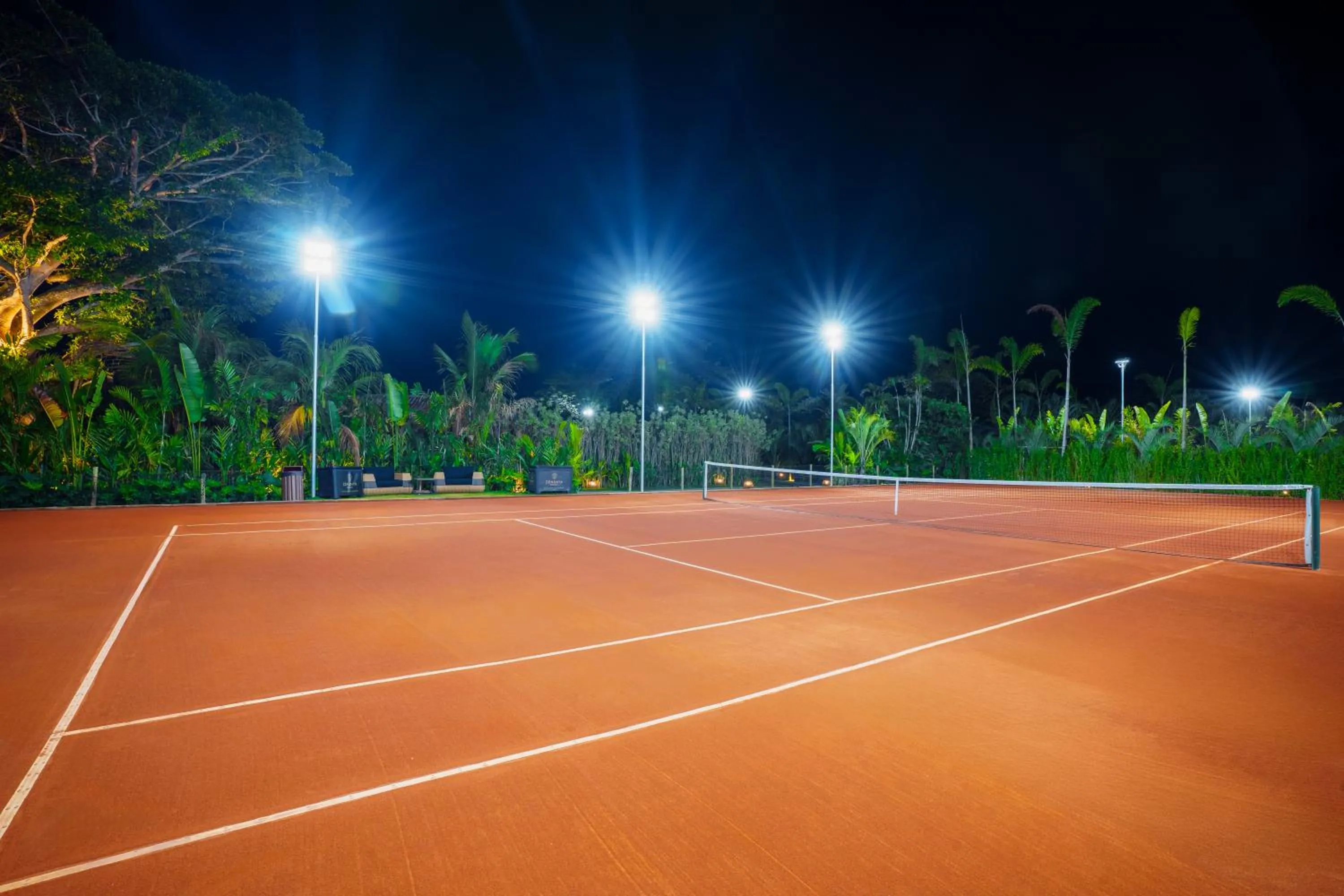 Tennis court in Zendaya Resort Beach Sport & Spa
