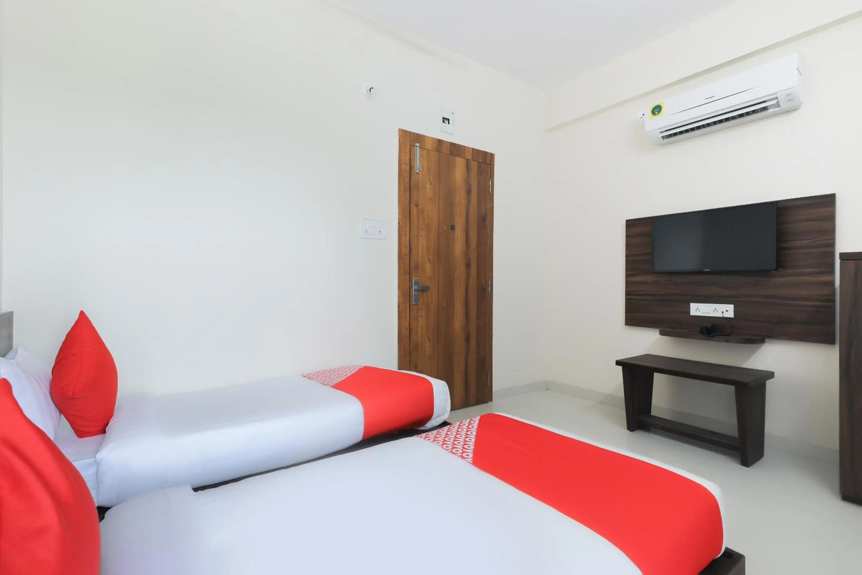 Bedroom, Bed in Hotel O La Flora