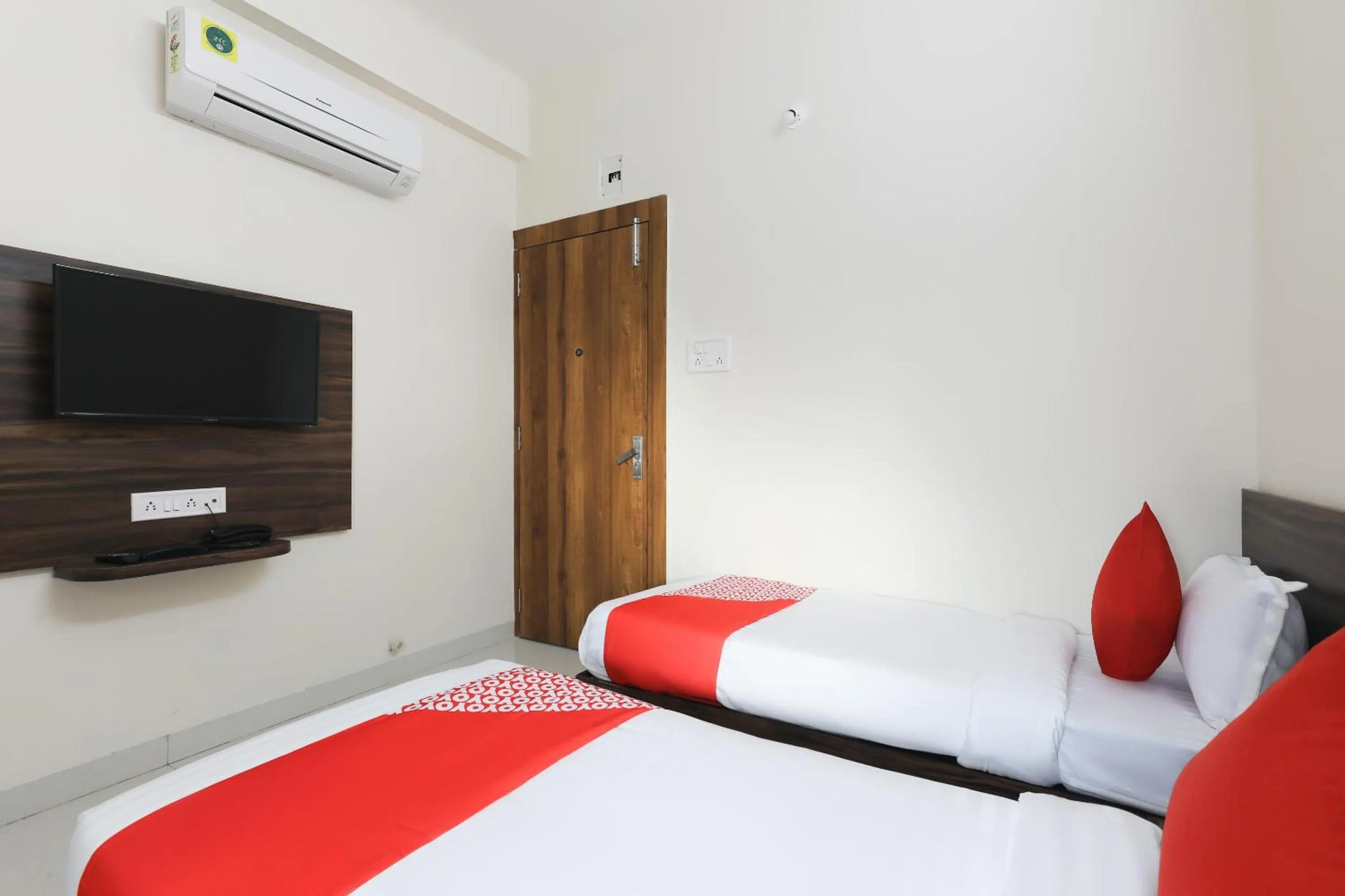 Bedroom, Bed in Hotel O La Flora