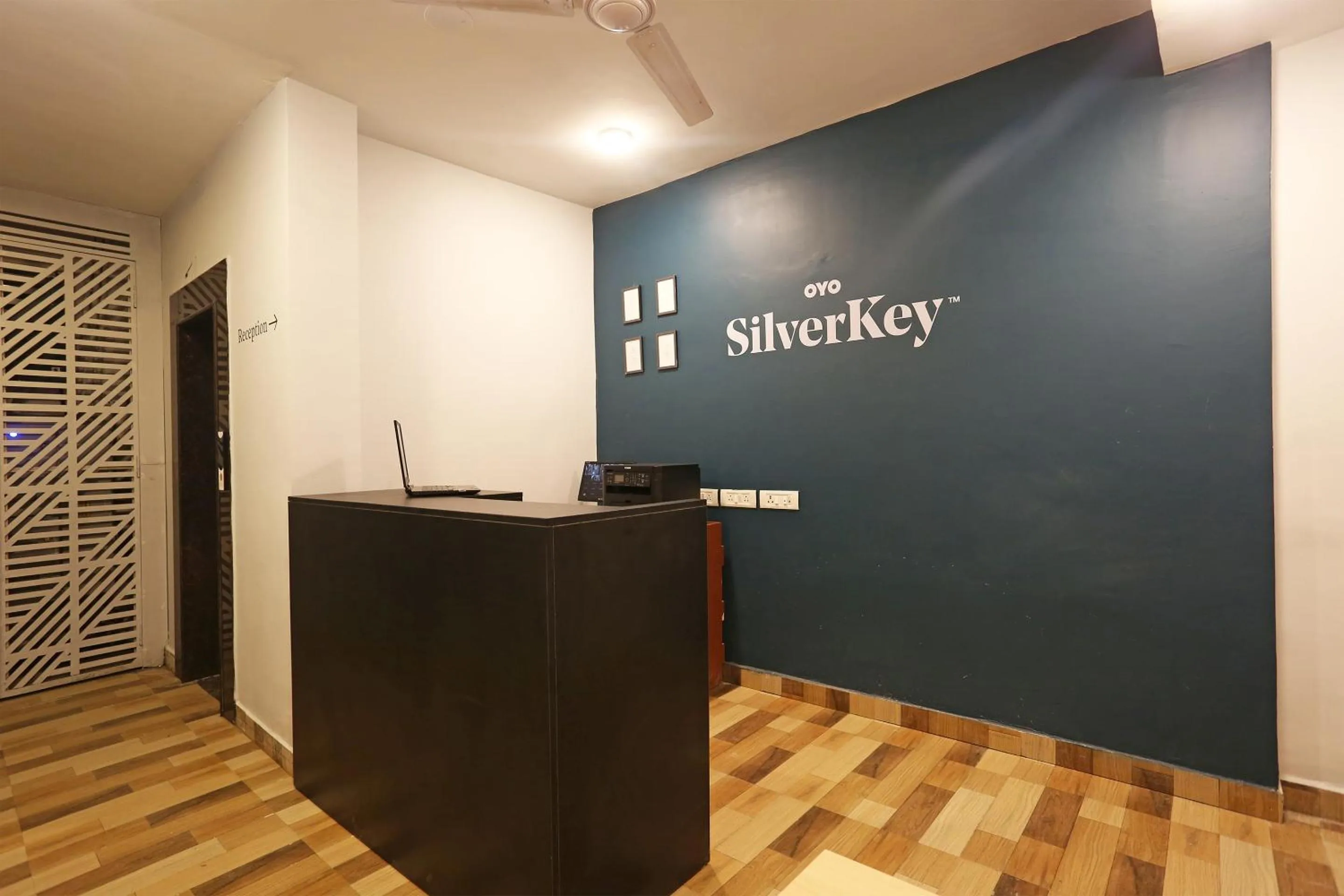 Lobby or reception in Super HOTEL SILVERKEY NEAR LIC BUILDING MAIN RD KHODA NEXT TO SHYAM OIL