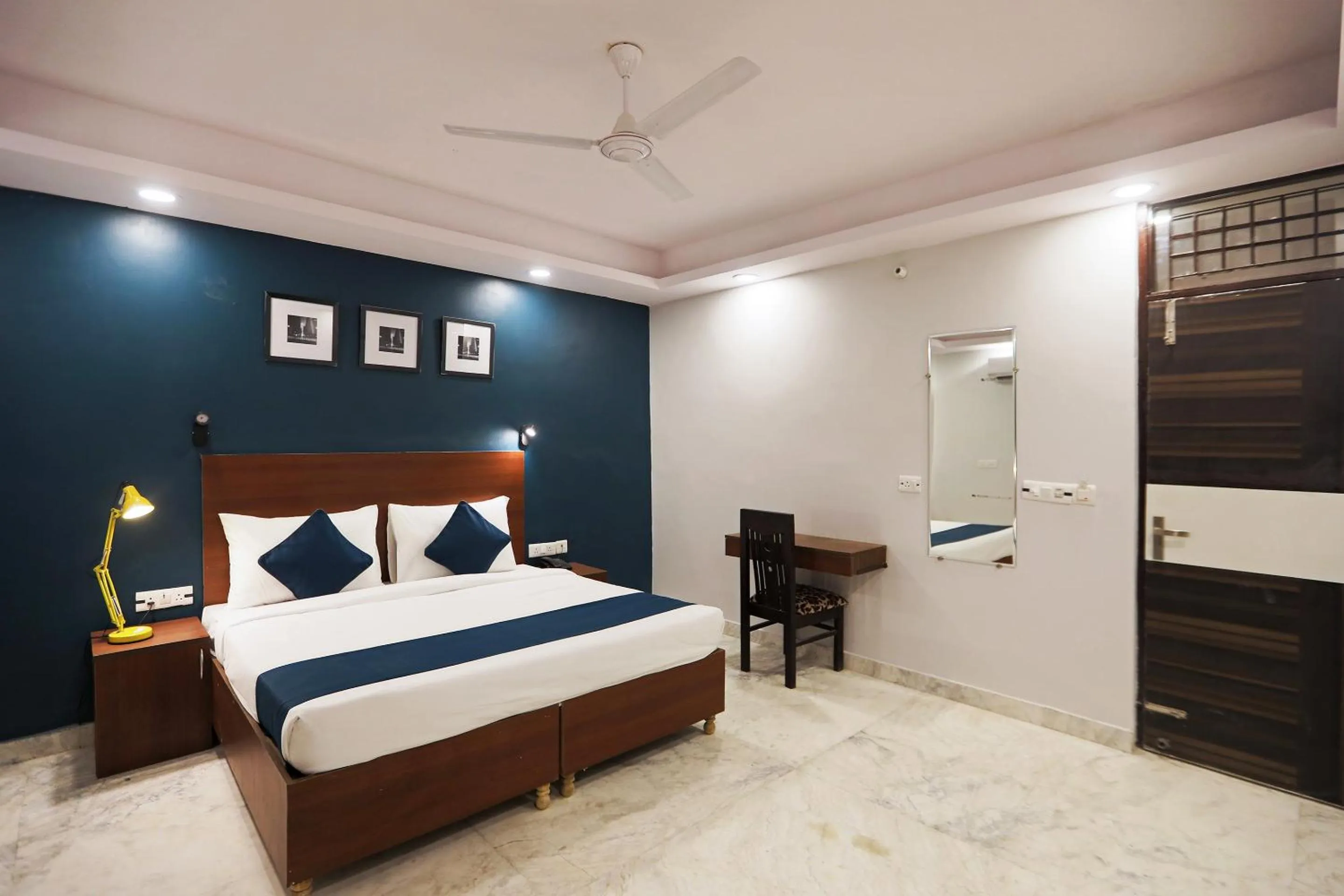 Bedroom, Bed in Super HOTEL SILVERKEY NEAR LIC BUILDING MAIN RD KHODA NEXT TO SHYAM OIL