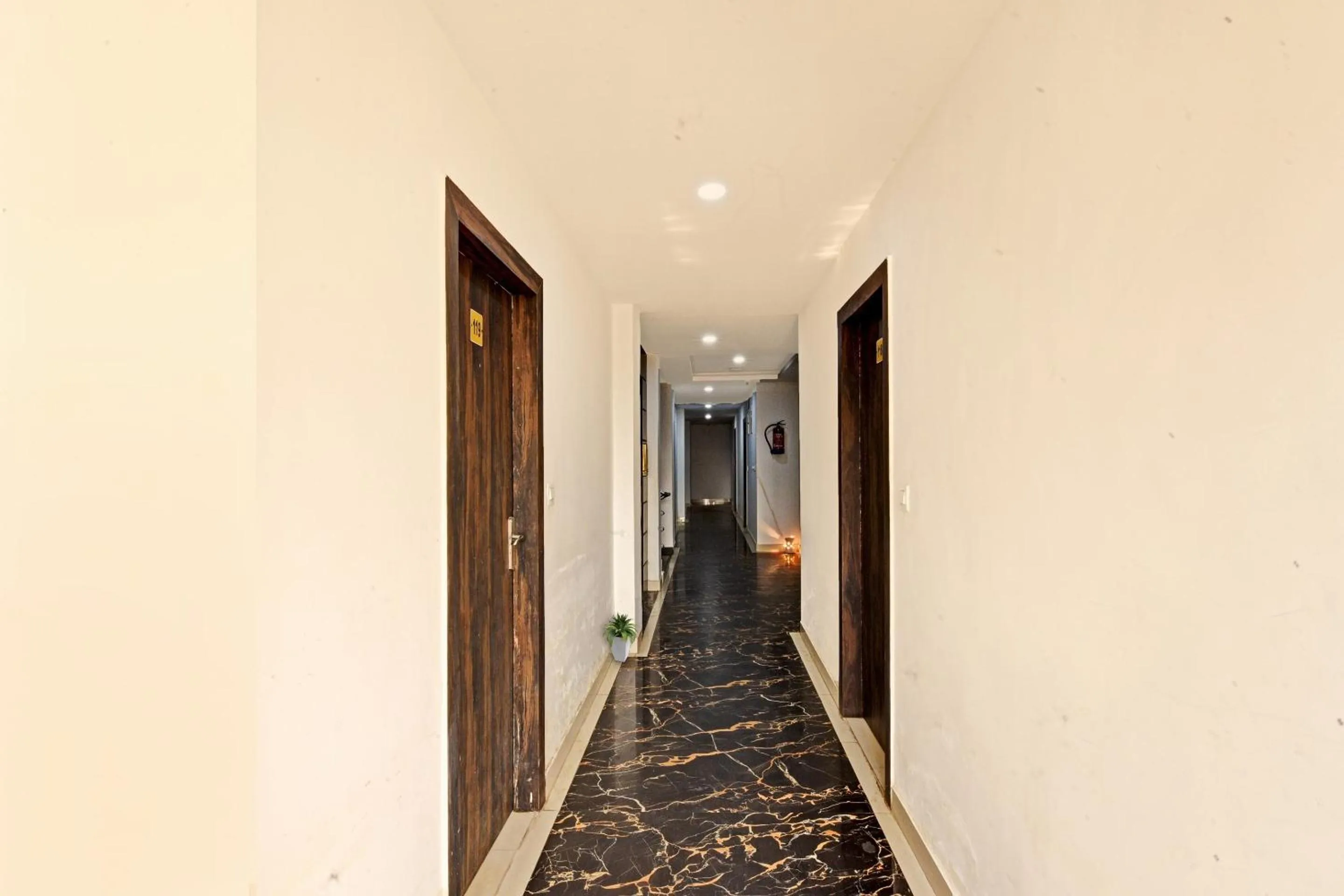 Lobby or reception in Super Collection O Mountain View Resort