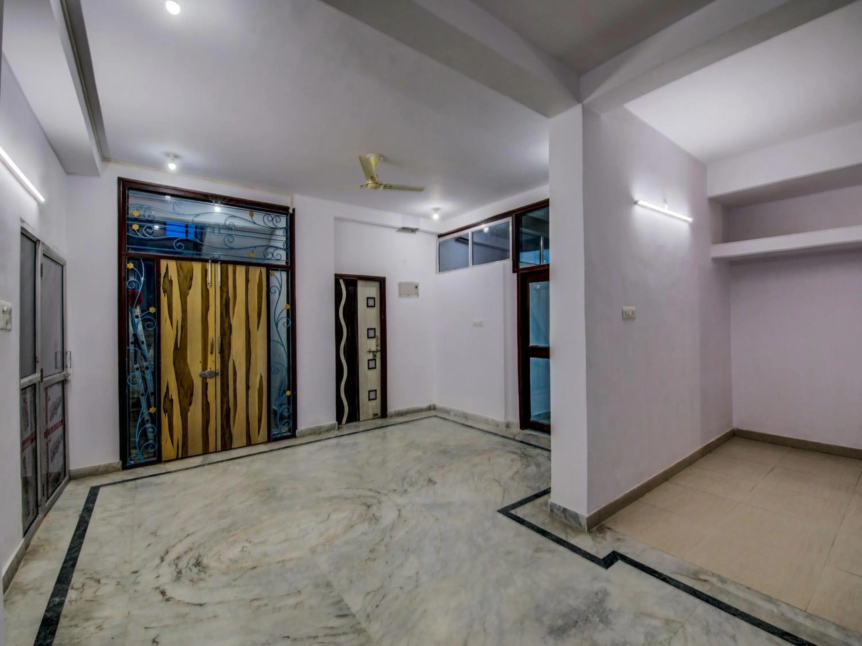 Super Hotel O Rajbanshi Nagar