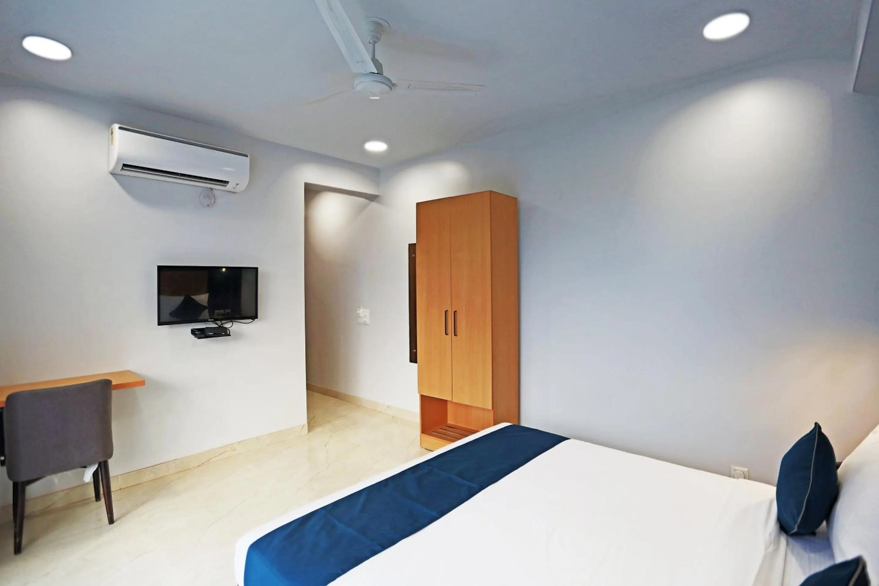 Bedroom in Hotel O Moody Moon Blue