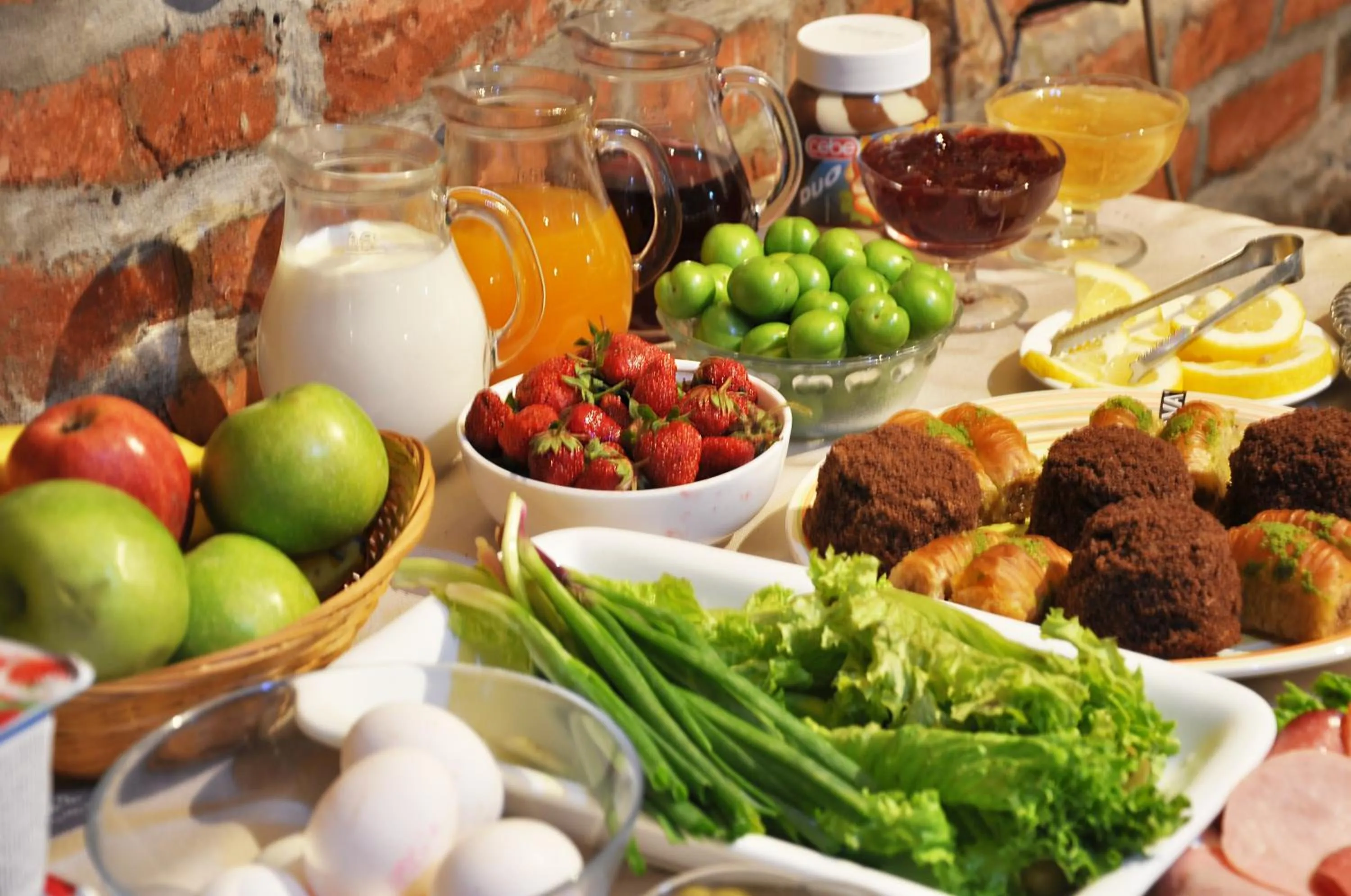 Breakfast in Hotel Corner
