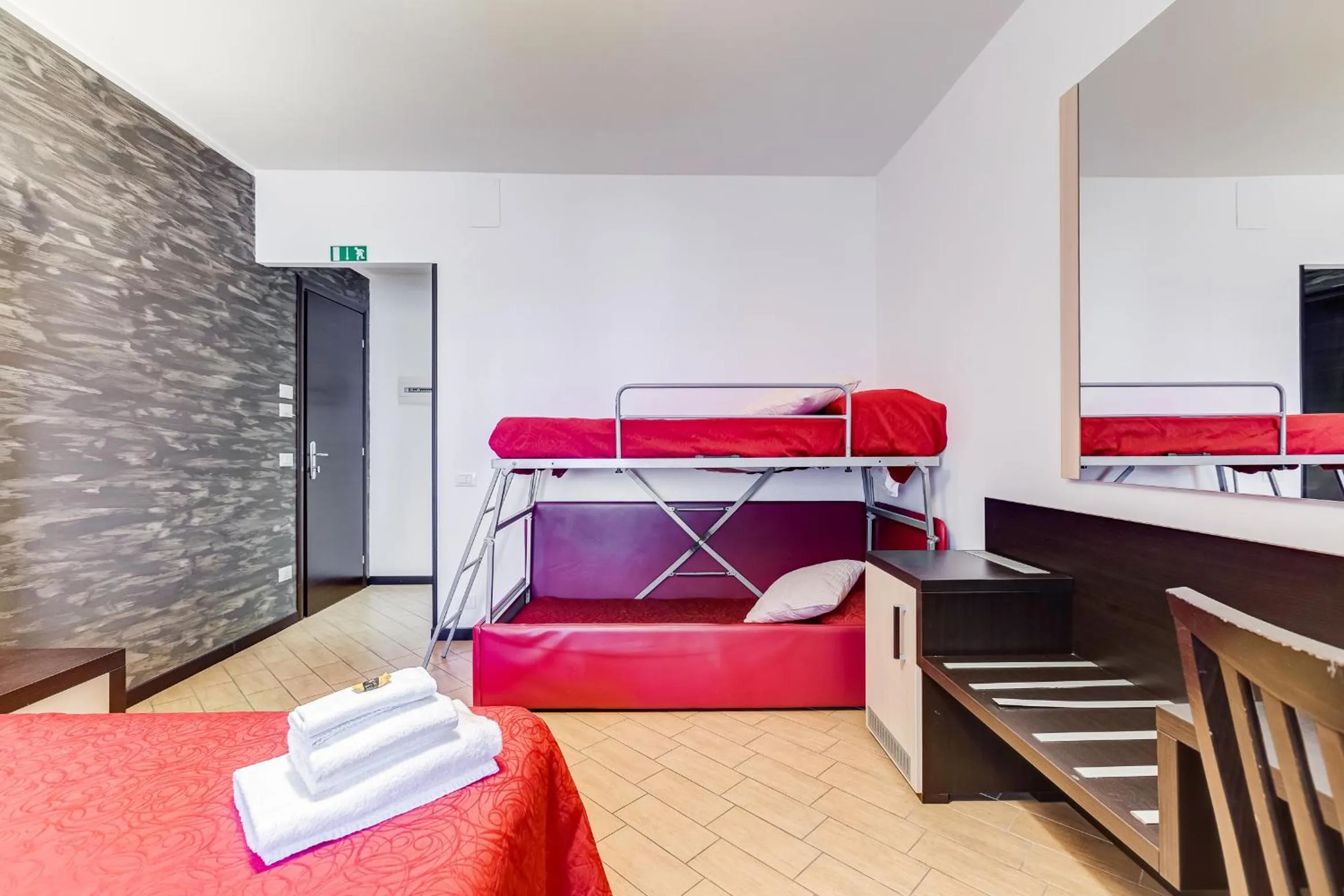 Photo of the whole room in Dreams Of Rome