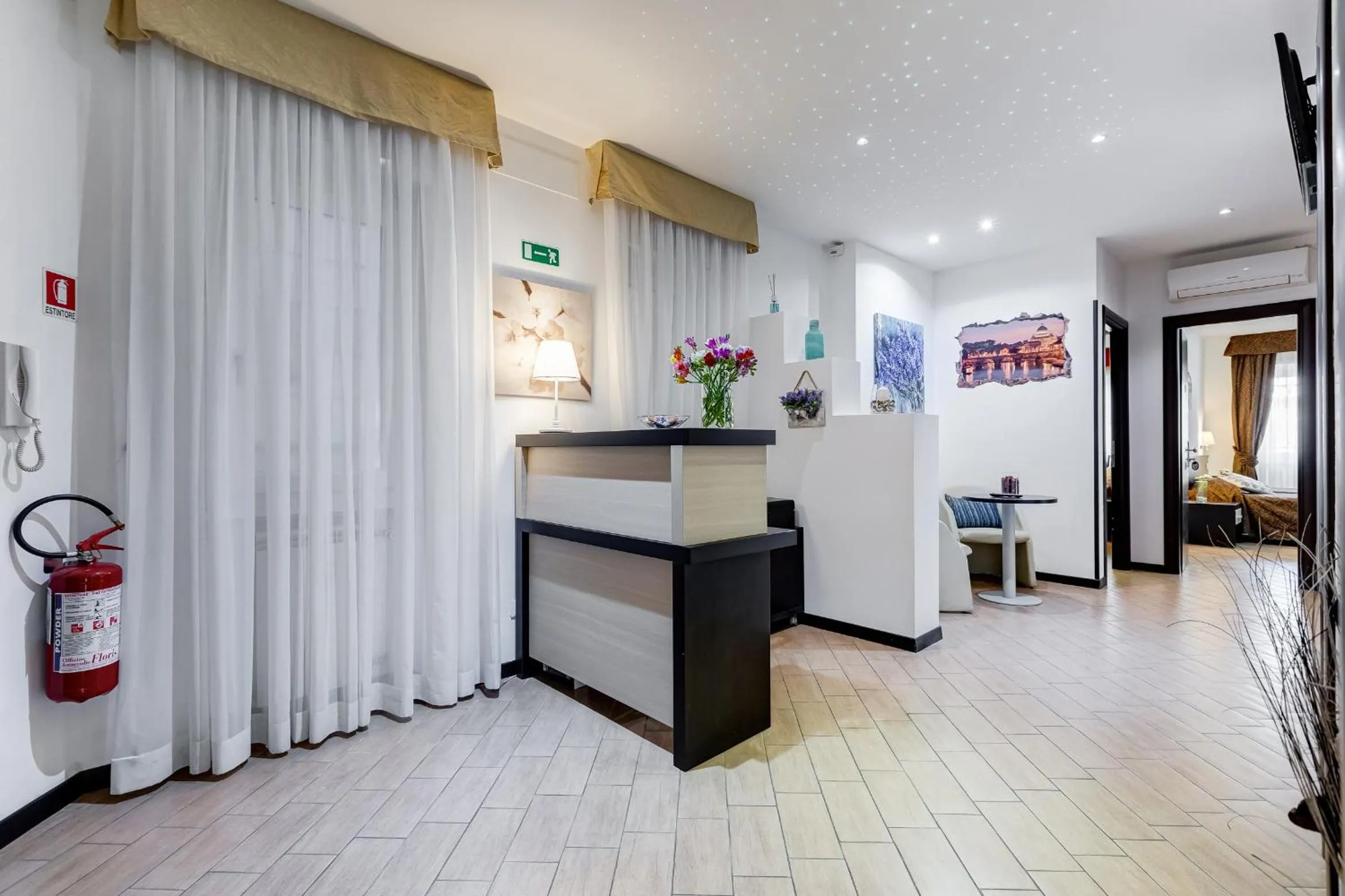 Lobby or reception in Dreams Of Rome