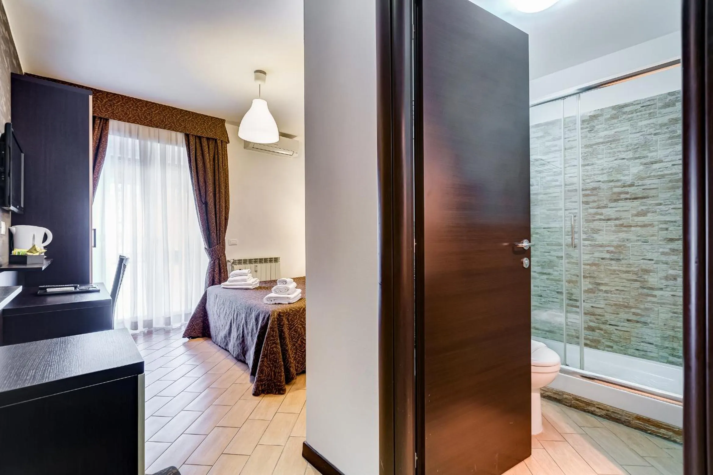 Shower in Dreams Of Rome