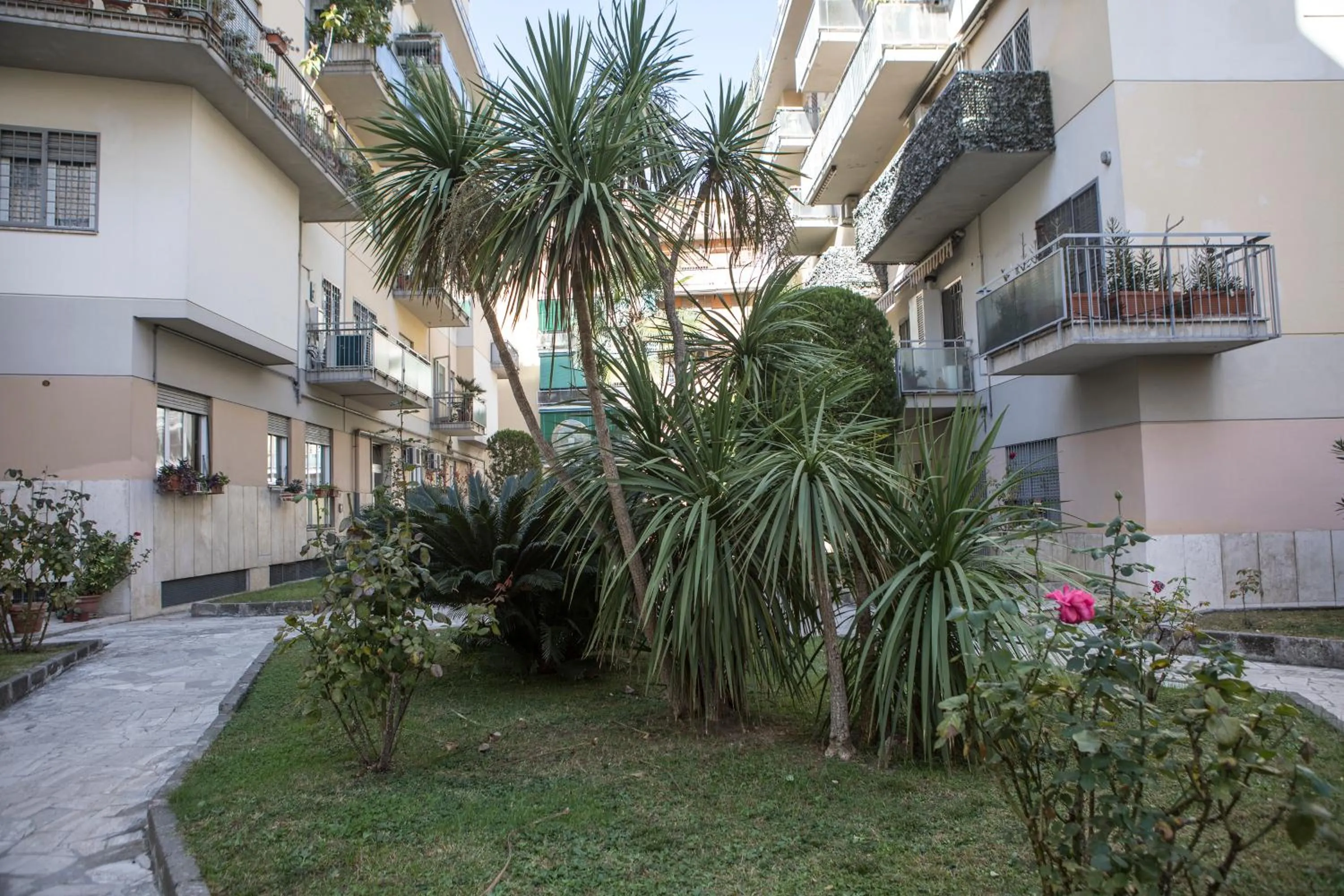 Property building in Dreams Of Rome