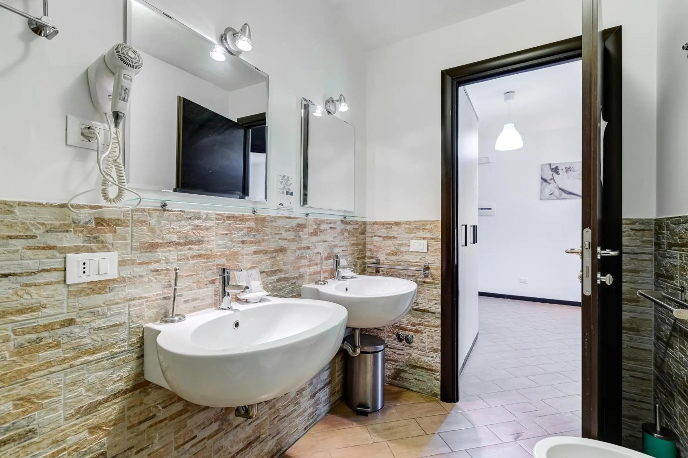 Bathroom in Dreams Of Rome