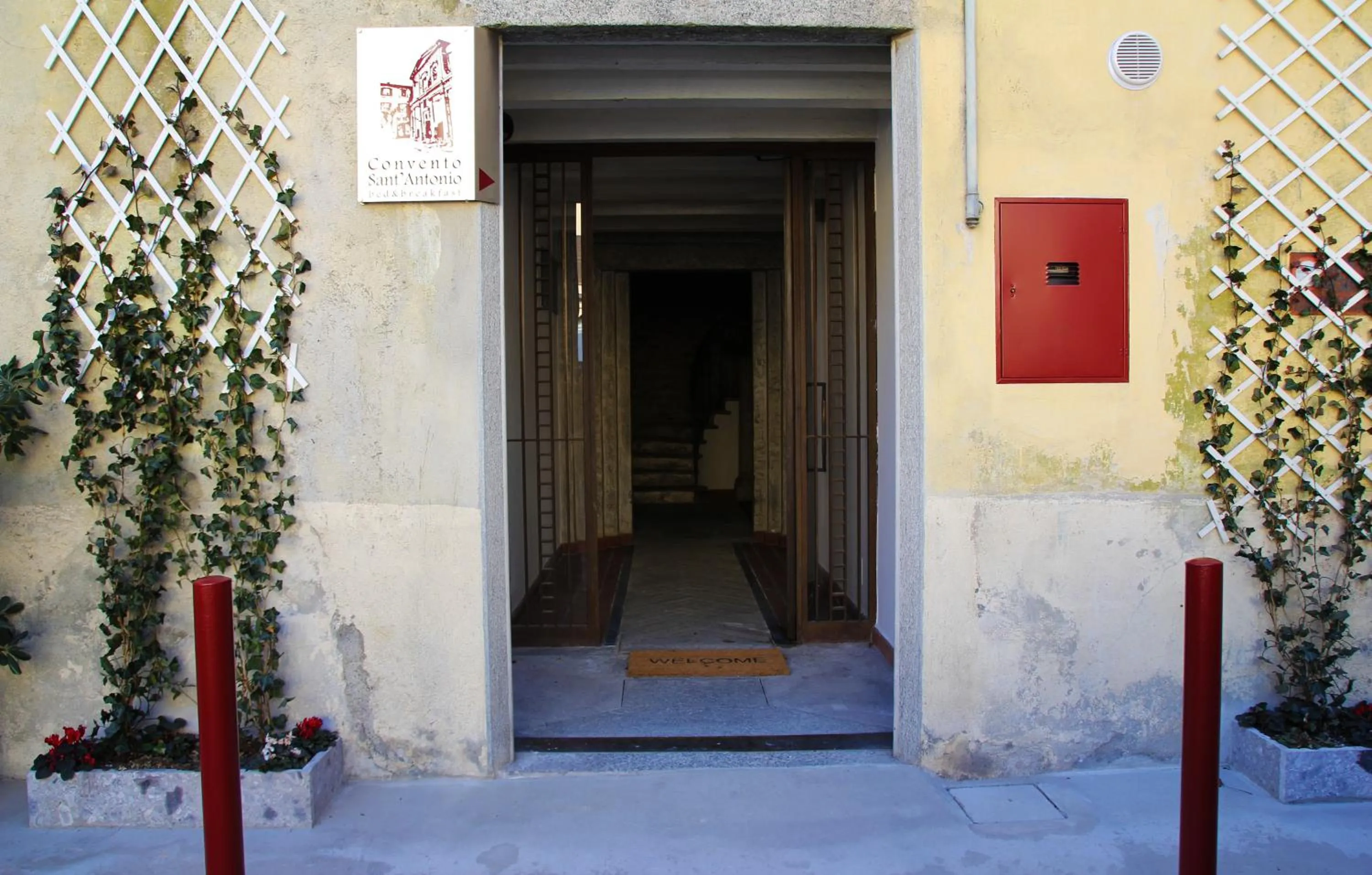 Facade/entrance in B&B Convento S. Antonio
