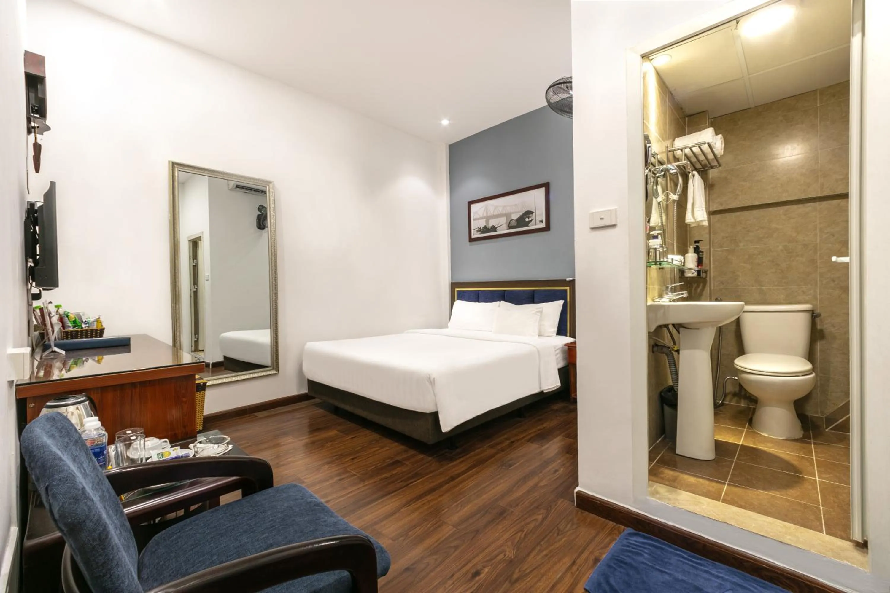 Bedroom, Bed in A25 Hotel - 12 Liên Trì