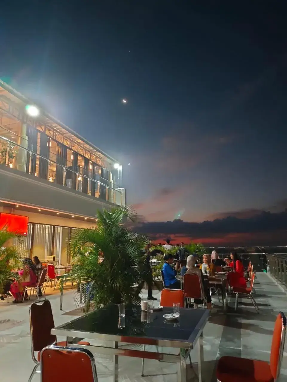 Restaurant/places to eat in Hotel Harmony In & Karaoke Restaurant/places to eat in Hotel Harmony In & Karaoke