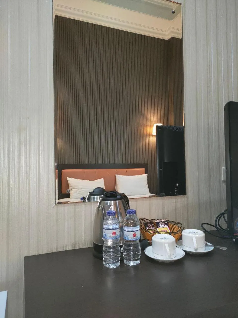 Hotel Harmony In & Karaoke