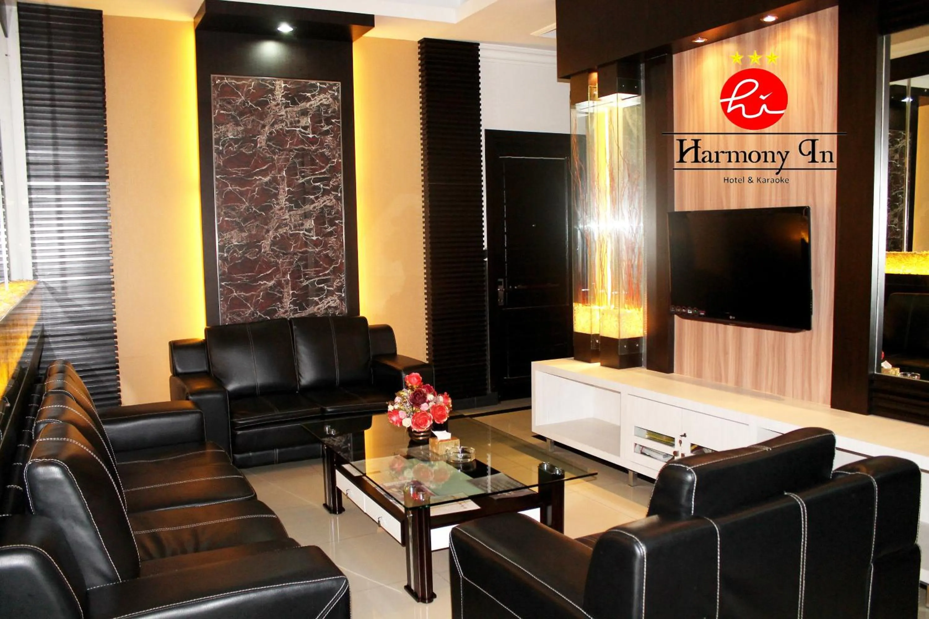 Lobby or reception in Hotel Harmony In & Karaoke