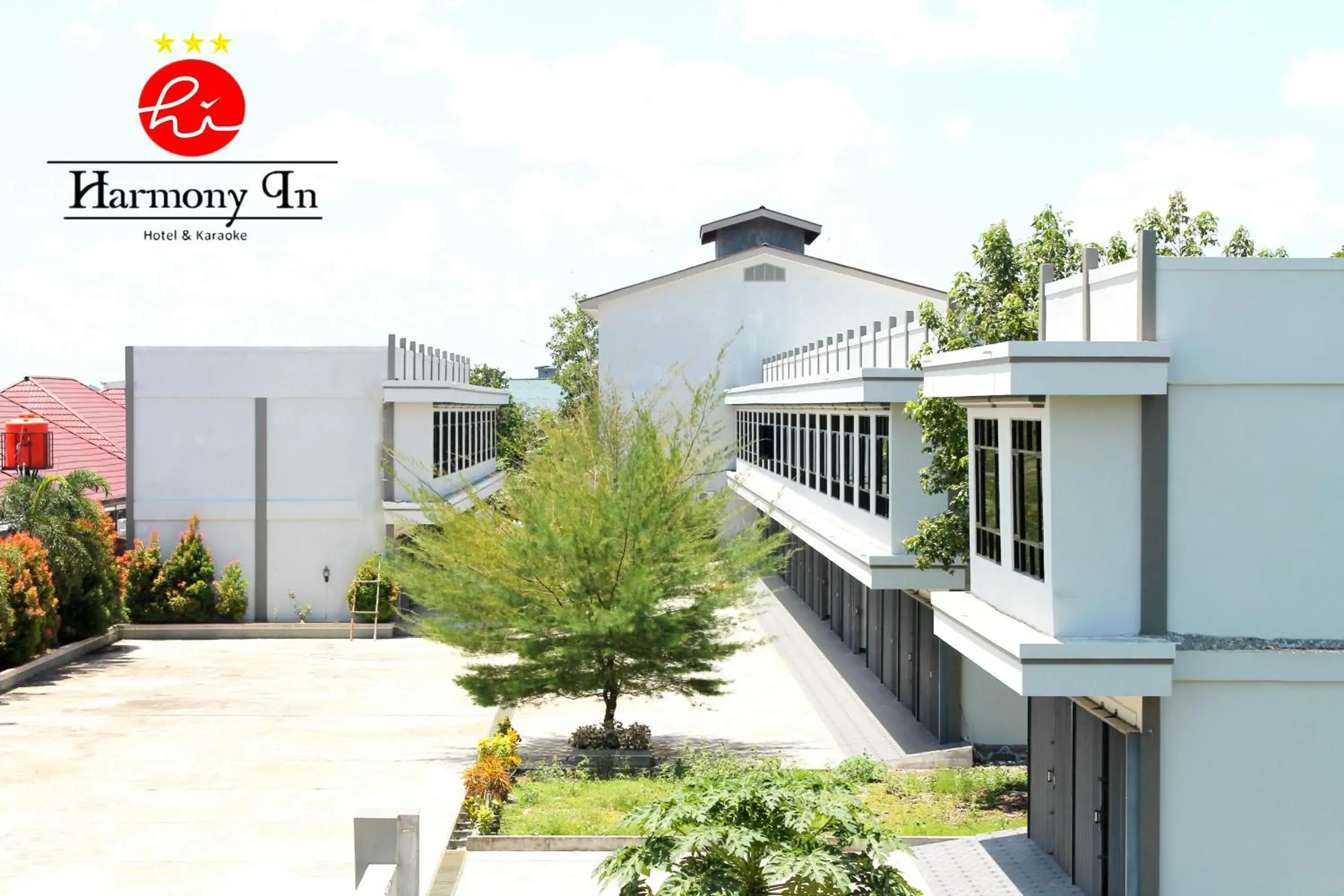 Garden view in Hotel Harmony In & Karaoke Garden view in Hotel Harmony In & Karaoke