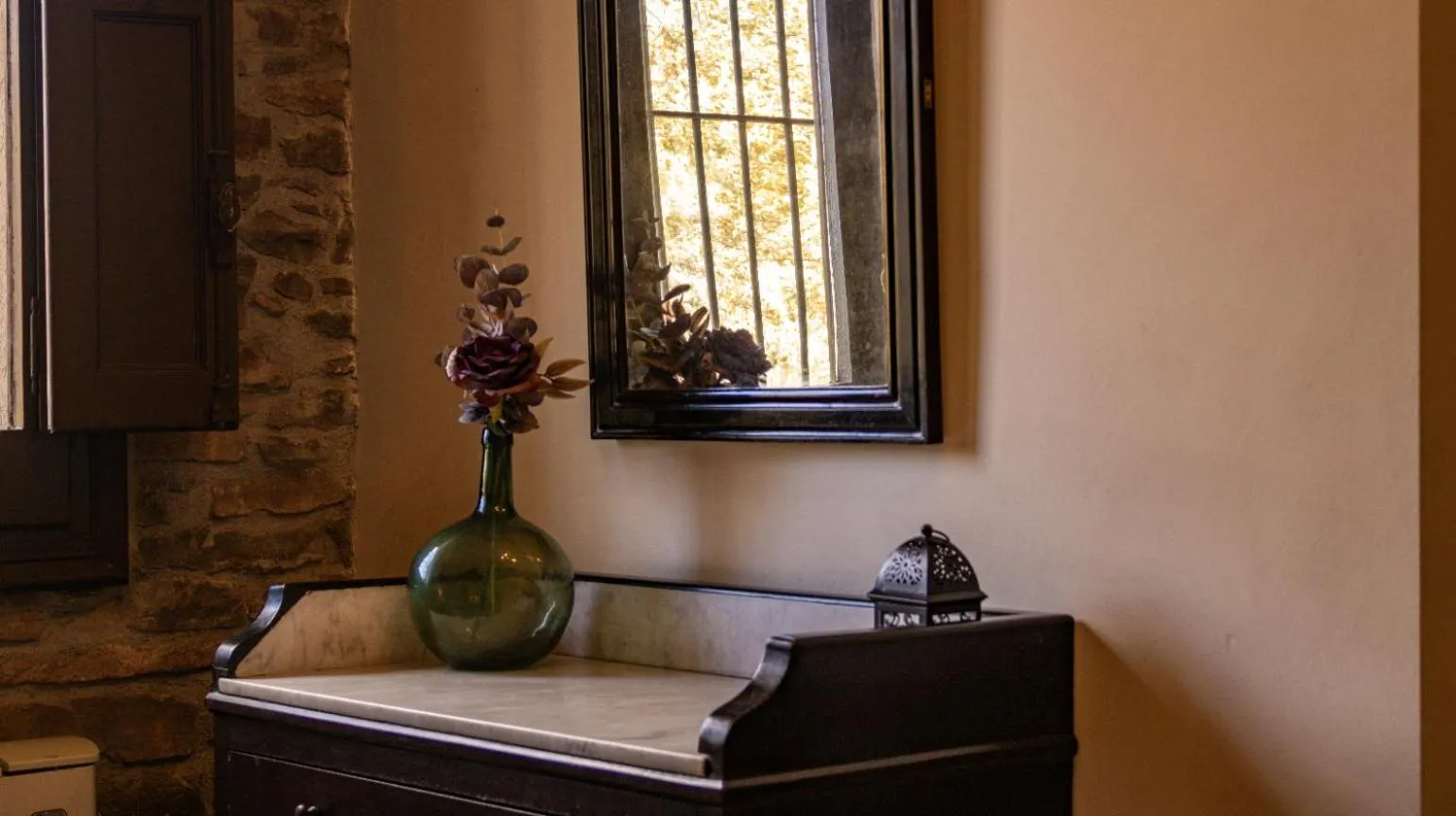 Decorative detail in La Torre del Vilar