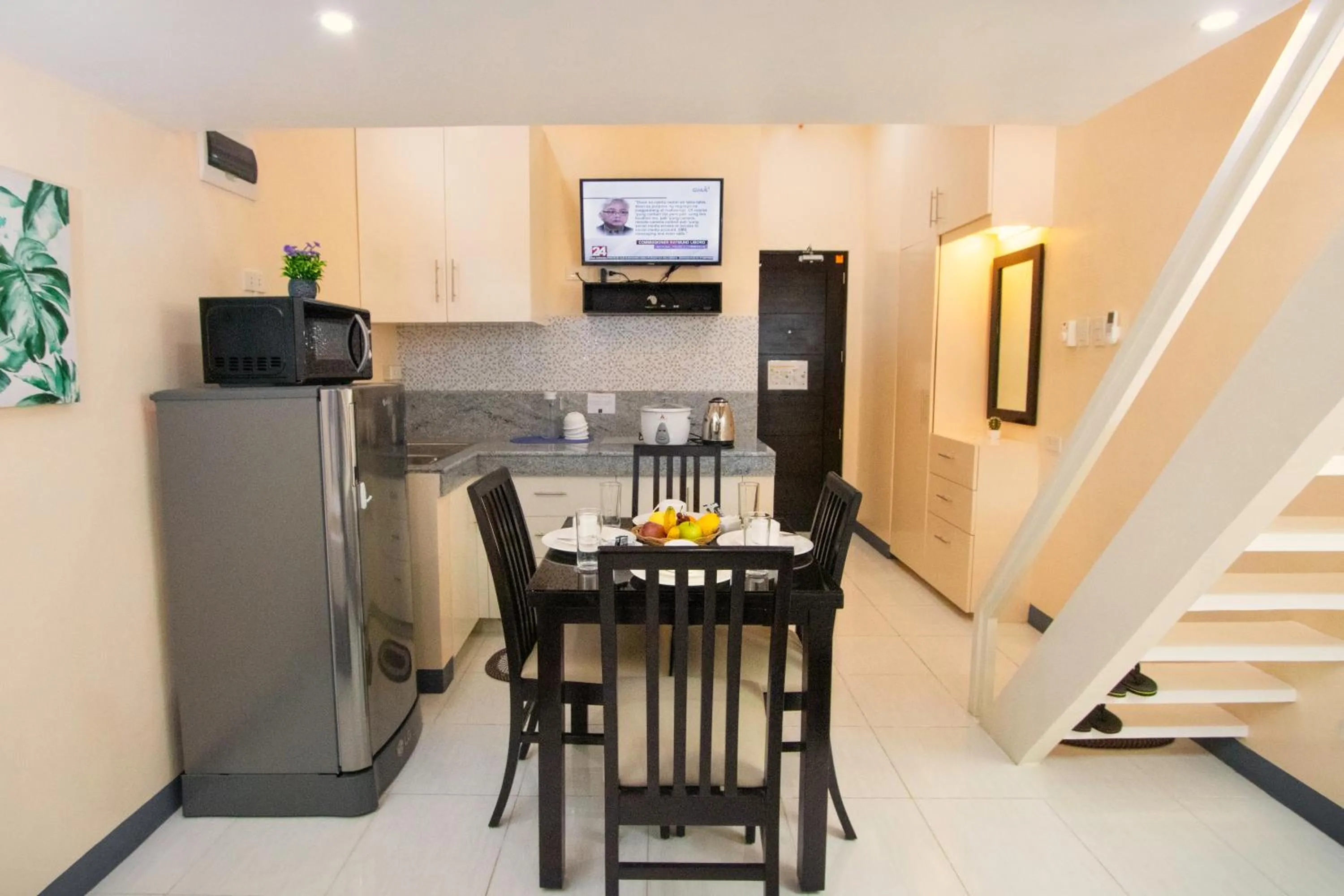 Kitchen or kitchenette in Rosetta Guest House