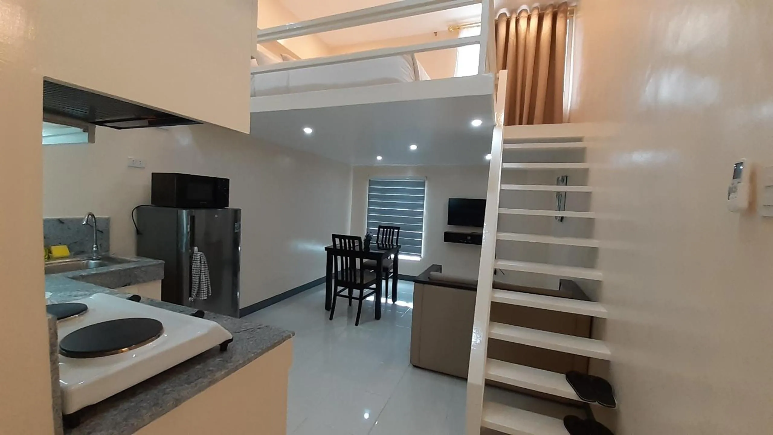 Kitchen or kitchenette in Rosetta Guest House