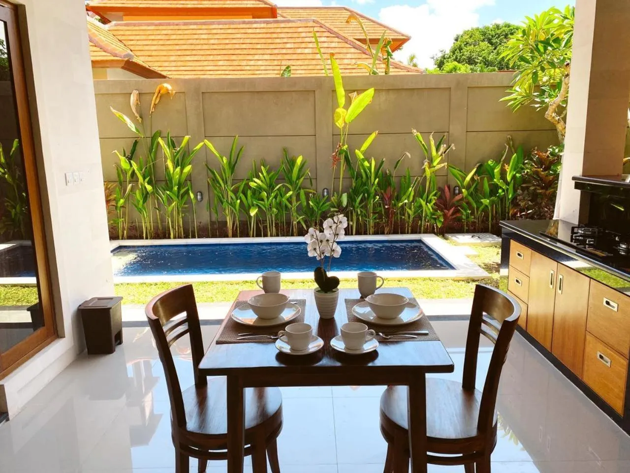 Dining area in Three Brothers Bali Legian Bungalows & Villas