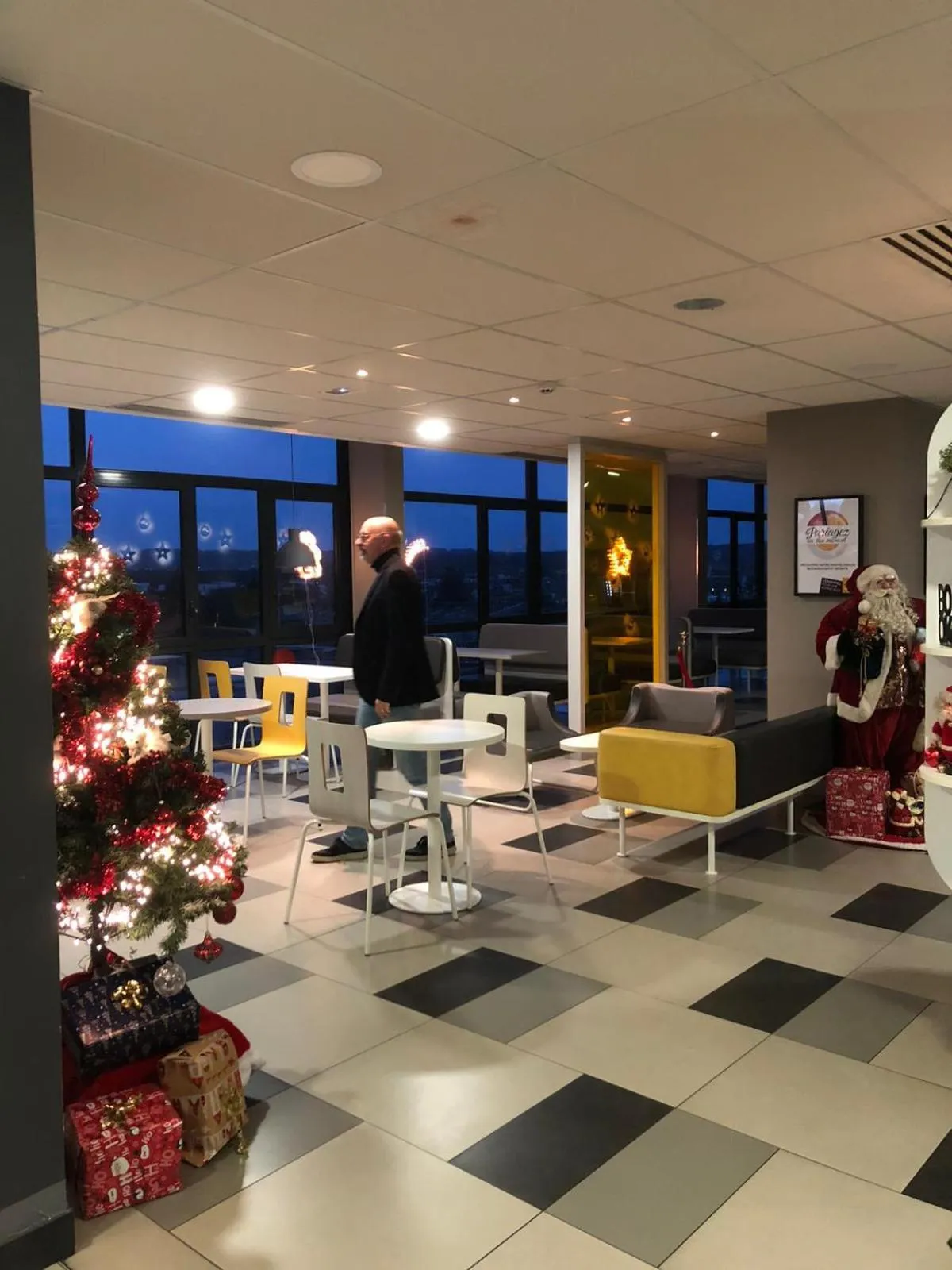 Seating area in Première Classe Thionville