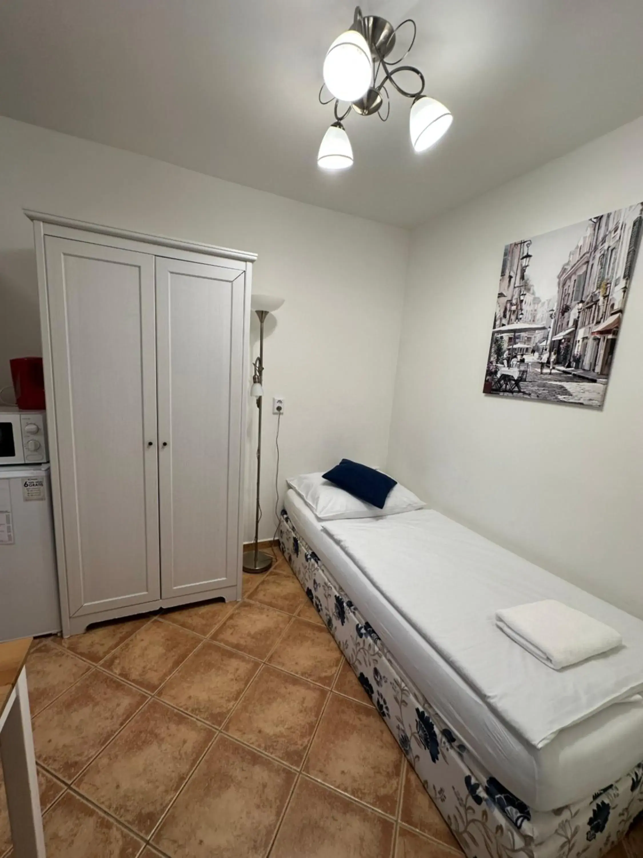 Twin Room - single occupancy in Penzion 4 Dvory Twin Room - single occupancy in Penzion 4 Dvory