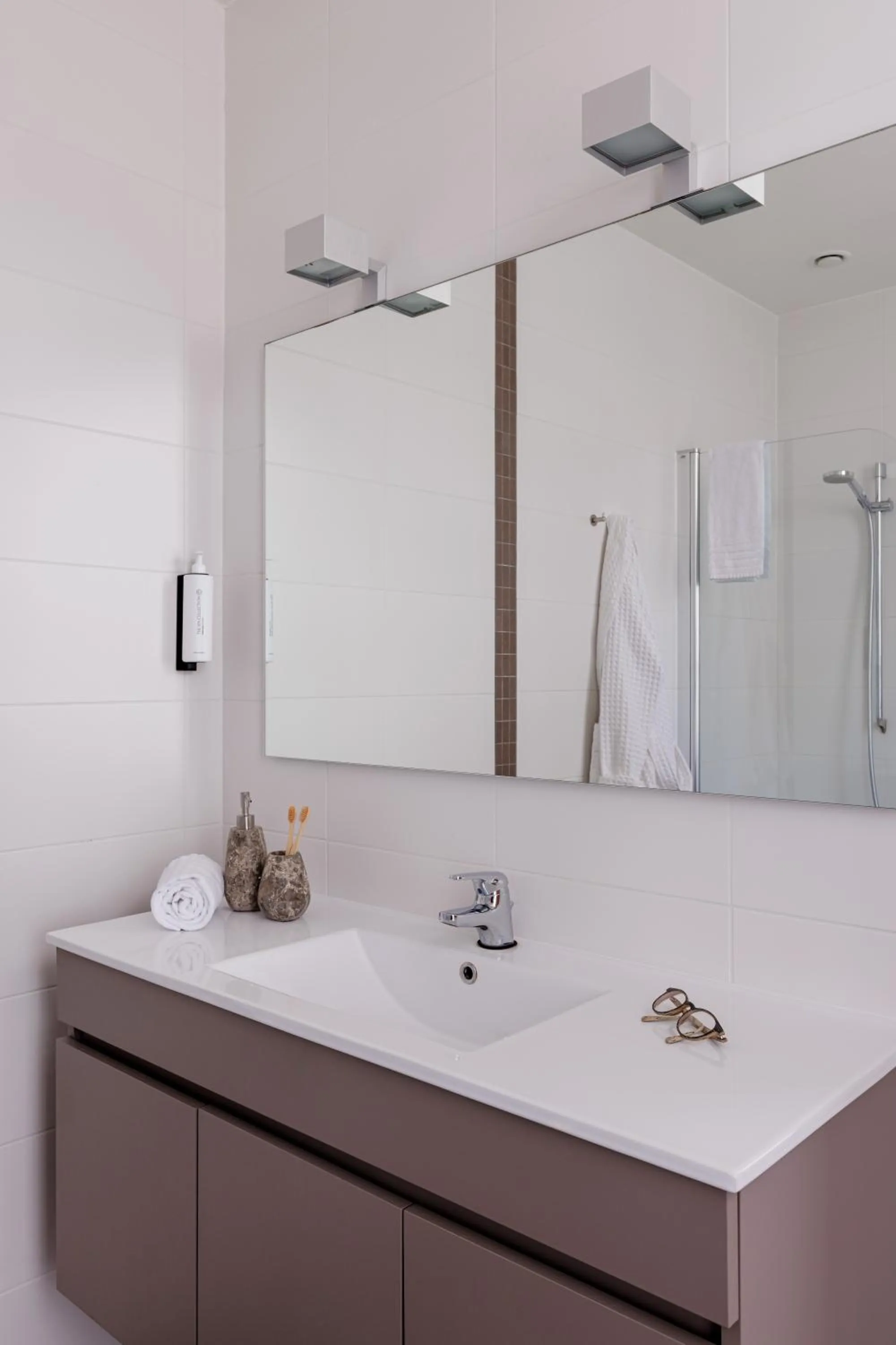 Hotel Corner House by WP Hotels