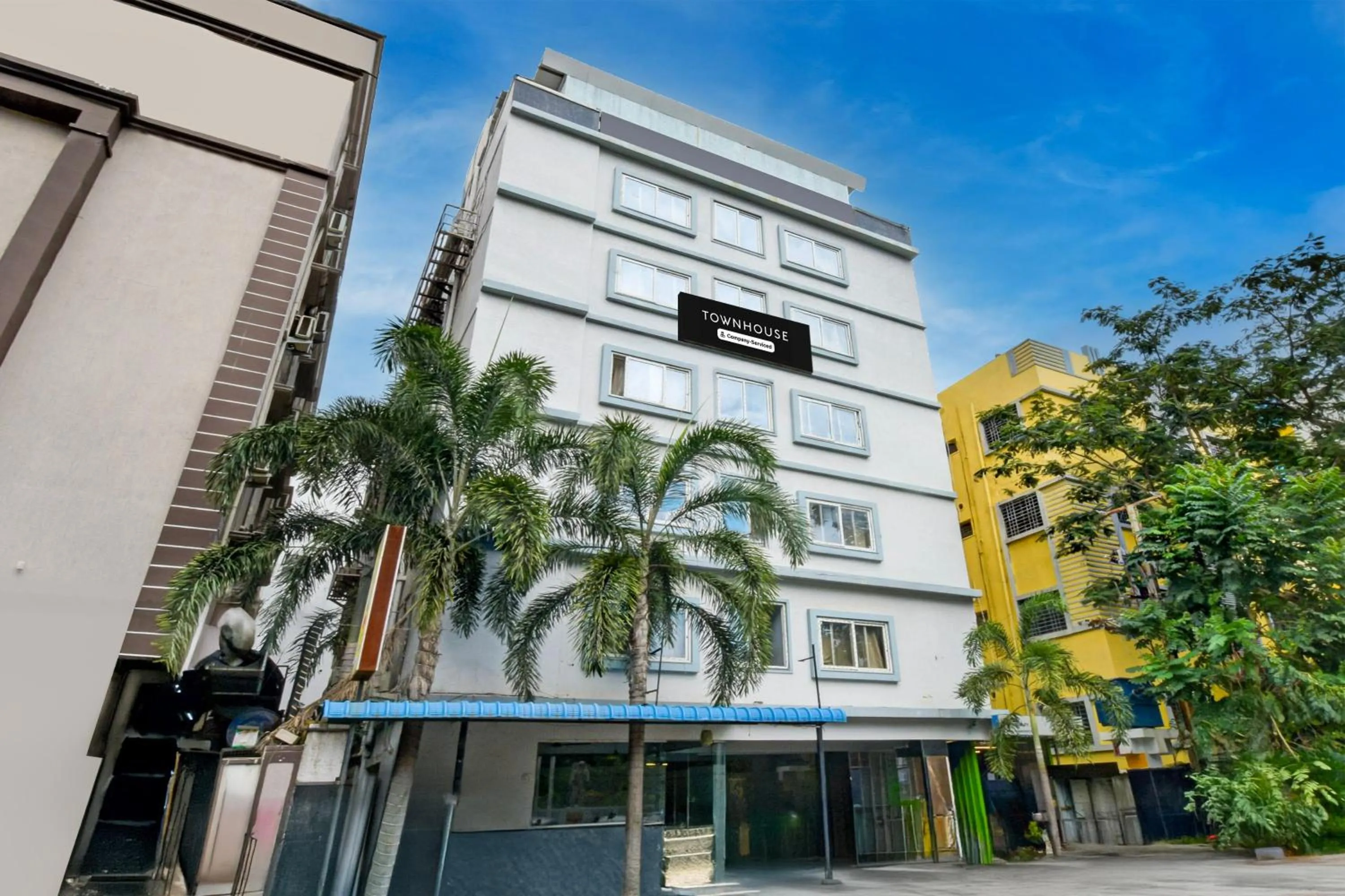 Facade/entrance in Super Townhouse Hi Tech City Hyderabad