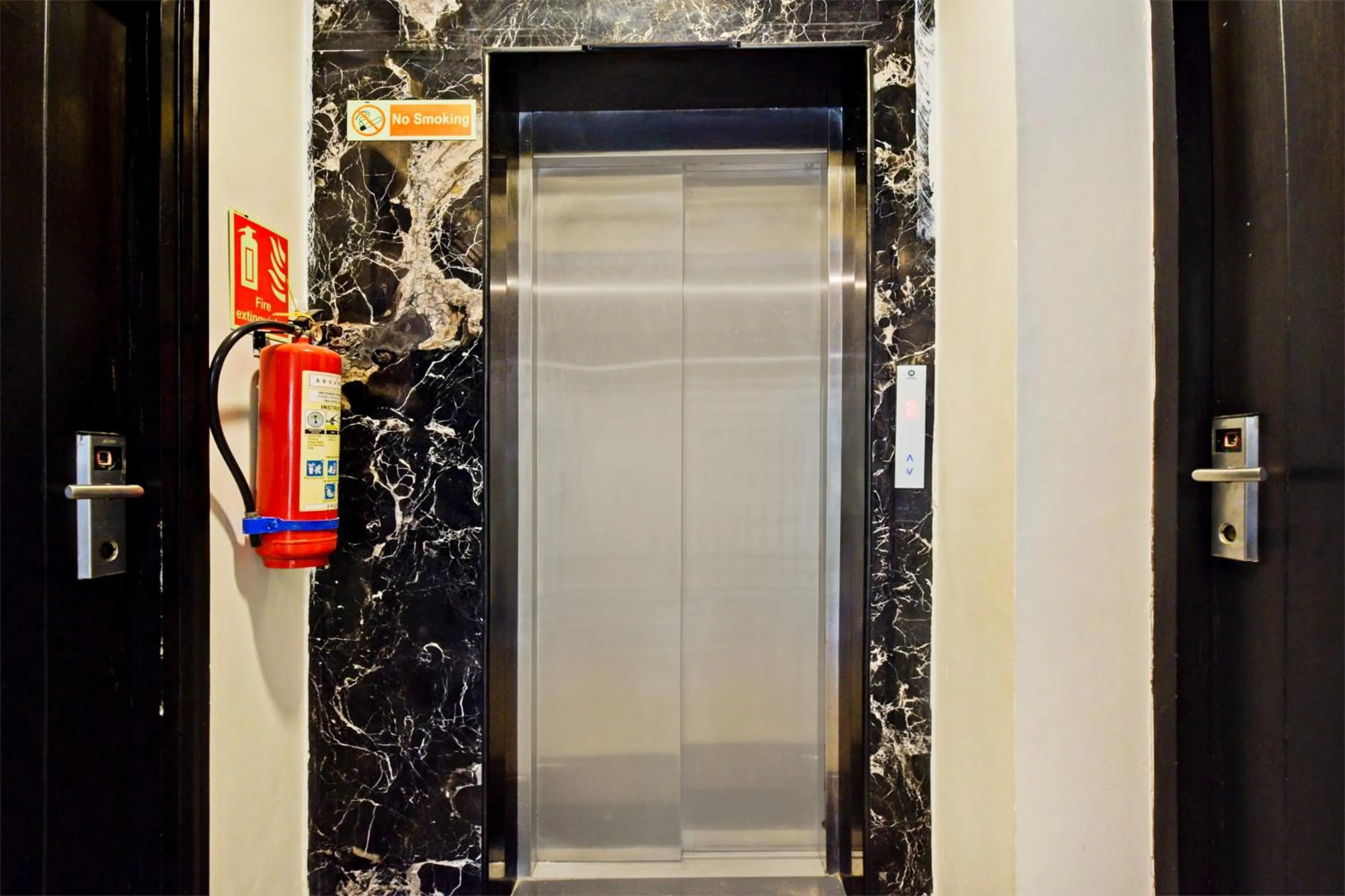 Lobby or reception in Super Townhouse Hi Tech City Hyderabad