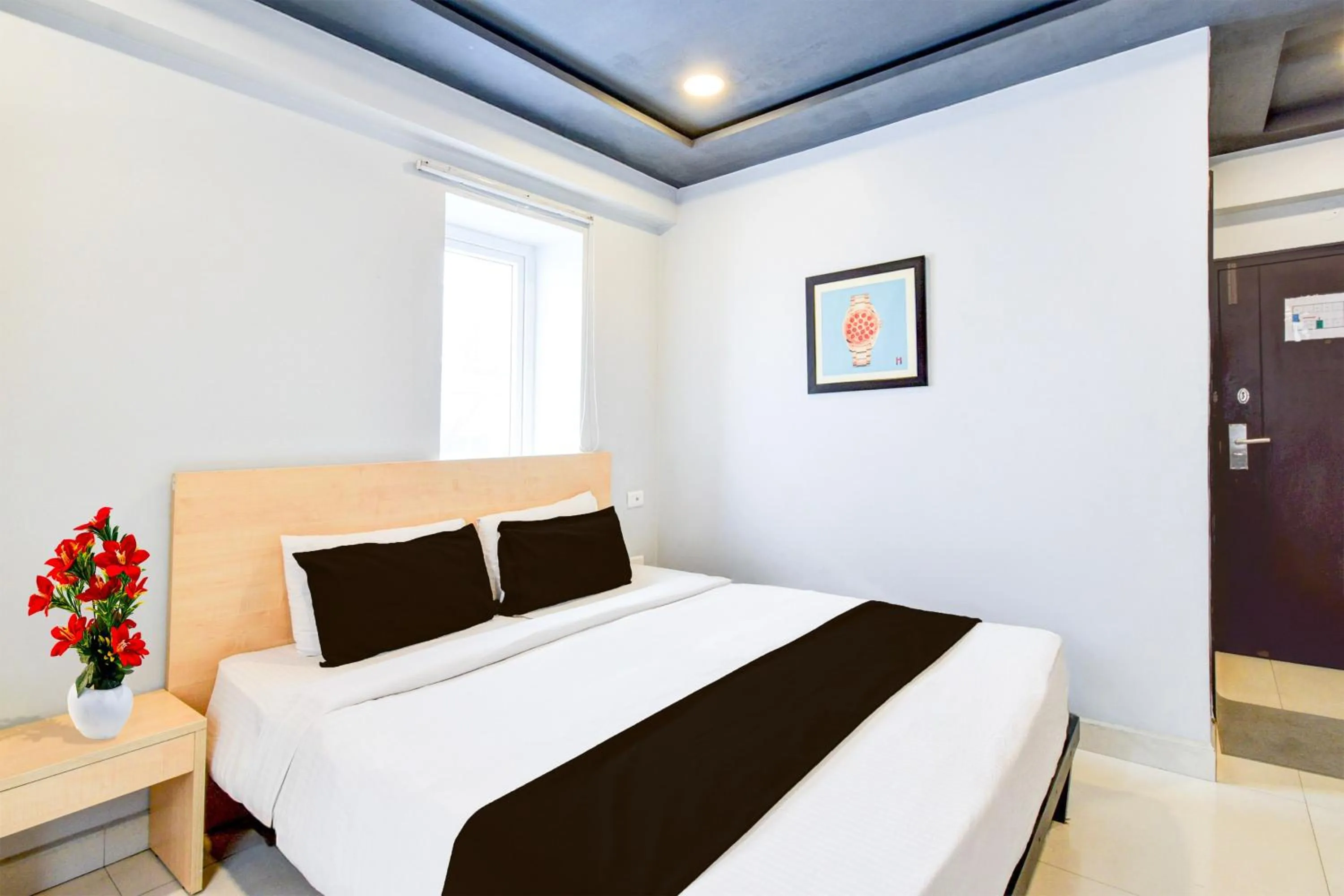 Bedroom, Bed in Super Townhouse Hi Tech City Hyderabad