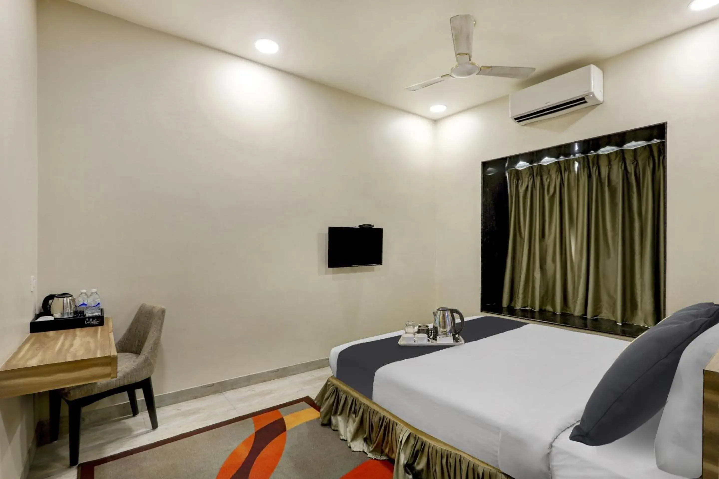 Bedroom, Bed in Super Townhouse OAK Shubhham Regency Bedroom, Bed in Super Townhouse OAK Shubhham Regency