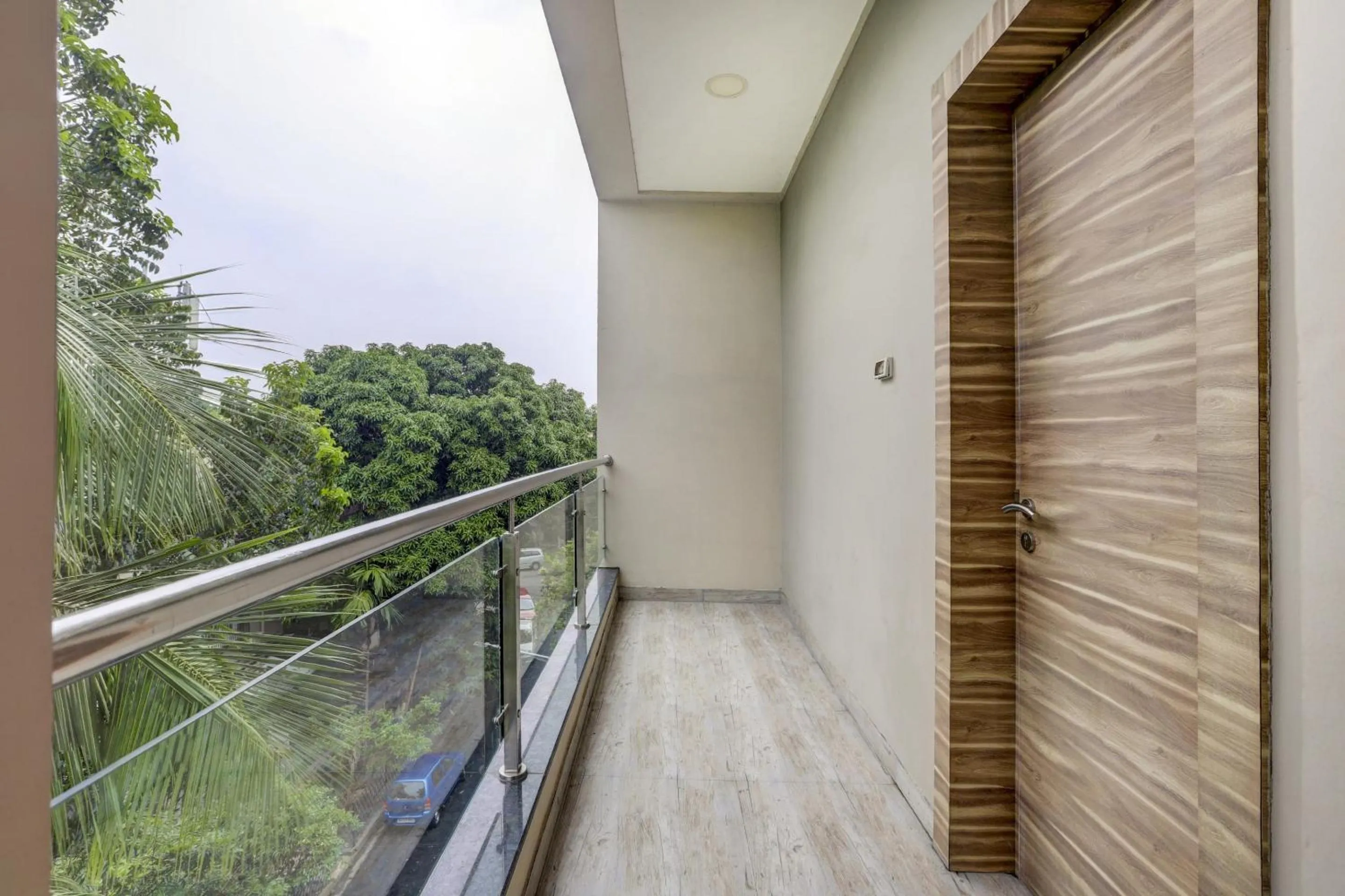 Facade/entrance in Super Townhouse OAK Shubhham Regency