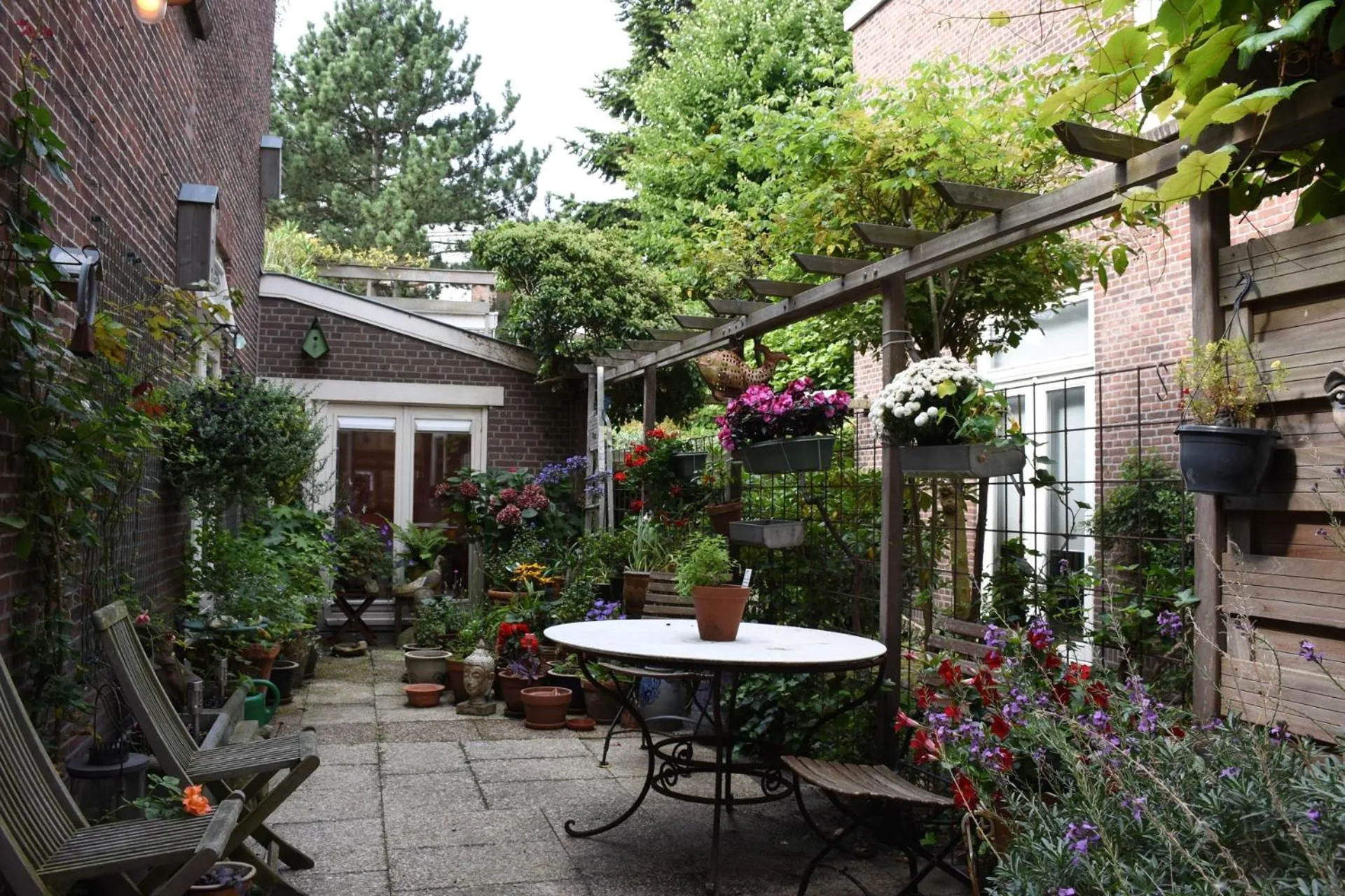 Garden in Bed & Breakfast Leonie