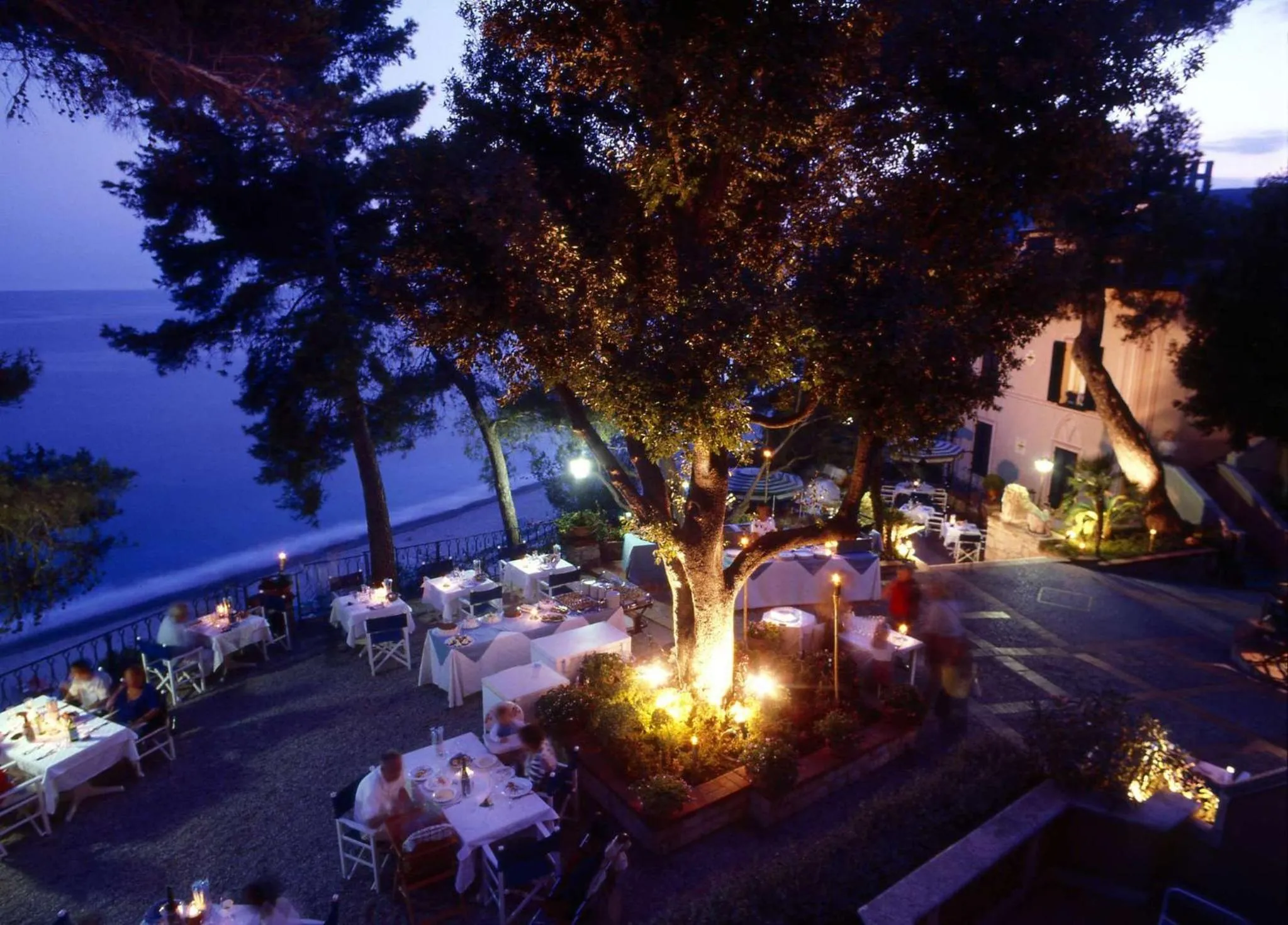 Patio in Hotel Punta Est