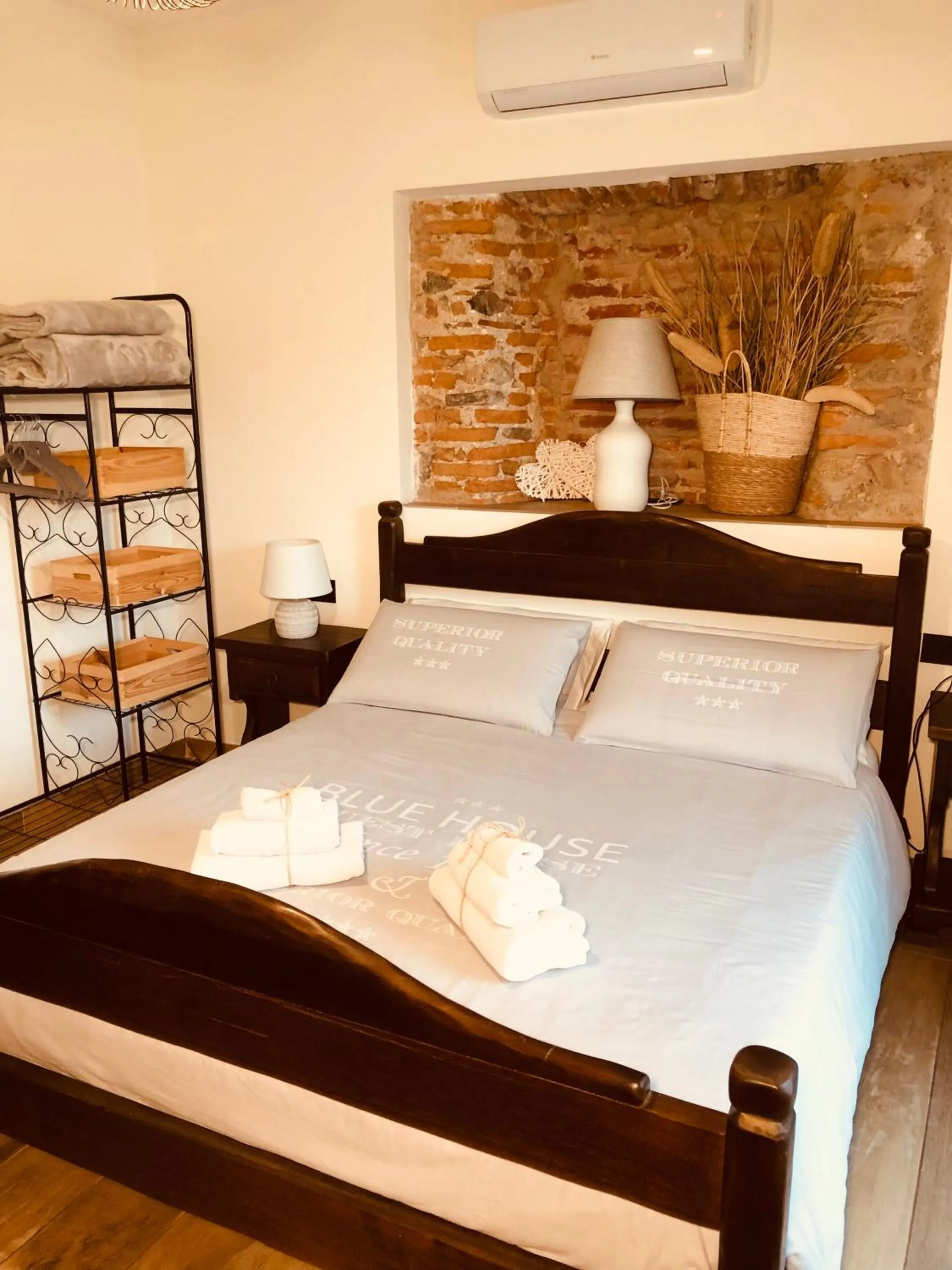 Bed in B&B Tenuta Legnate