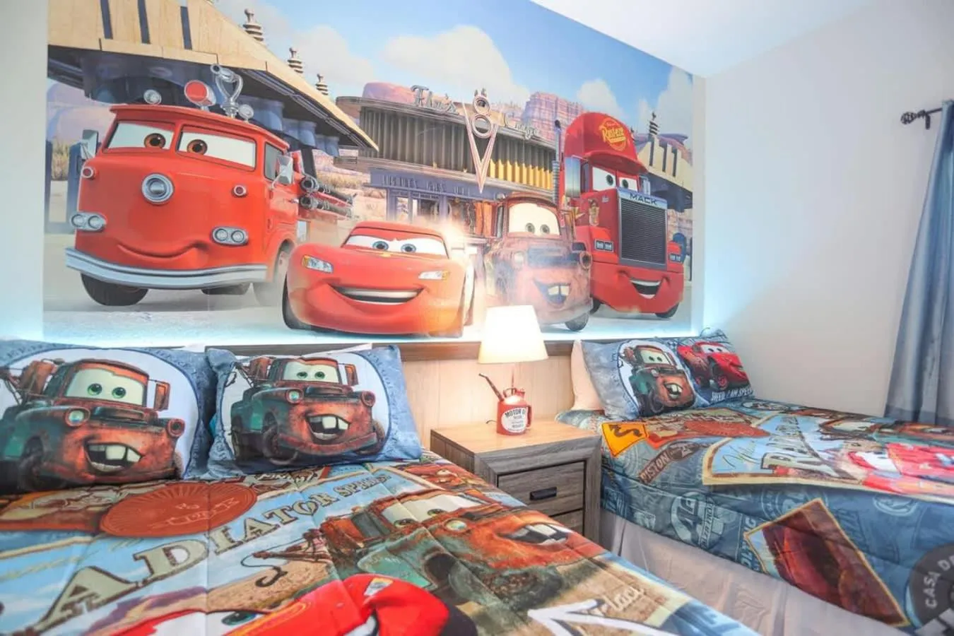 Bed in Wonderful 5 Bedroom w/ Pool Close to Disney 4801